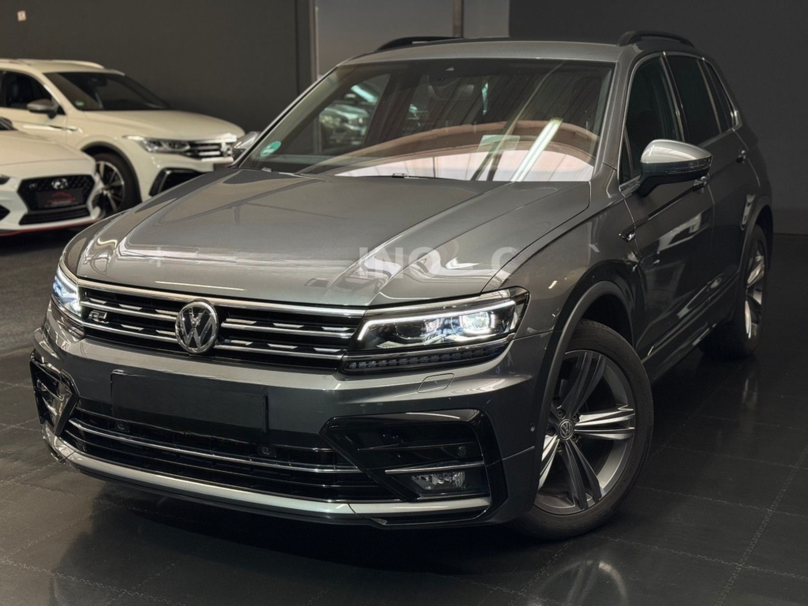 Volkswagen Tiguan R-Line/DSG/Navi/Virtual/Headup/Kamera/Shz foto 11