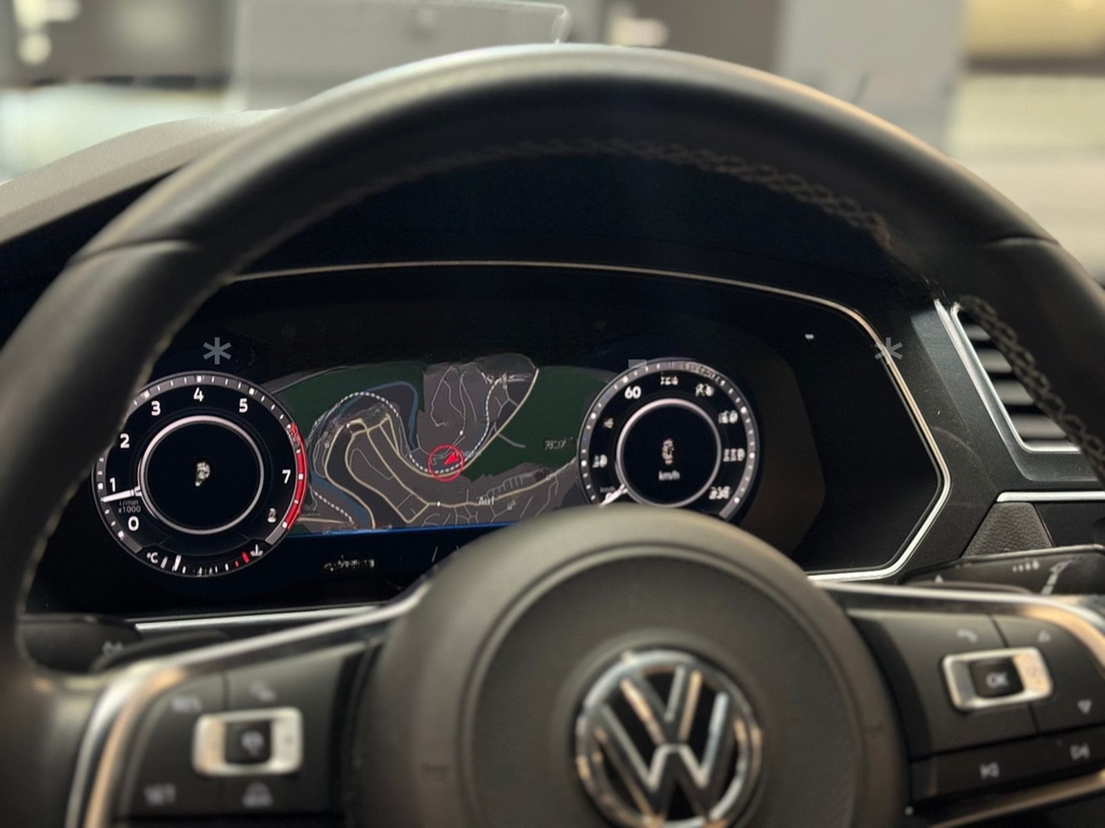 Volkswagen Tiguan R-Line/DSG/Navi/Virtual/Headup/Kamera/Shz foto 22