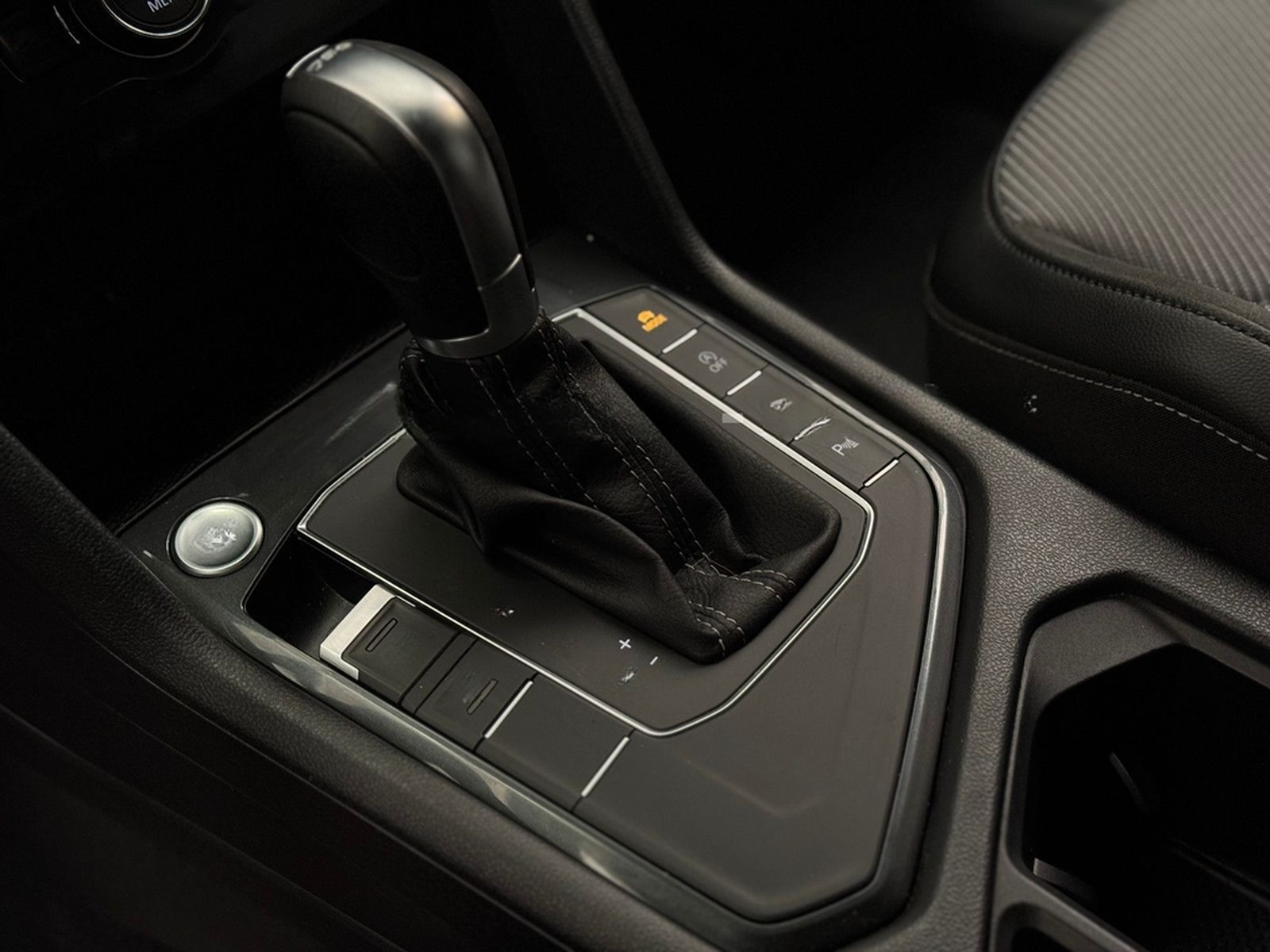 Volkswagen Tiguan R-Line/DSG/Navi/Virtual/Headup/Kamera/Shz foto 24