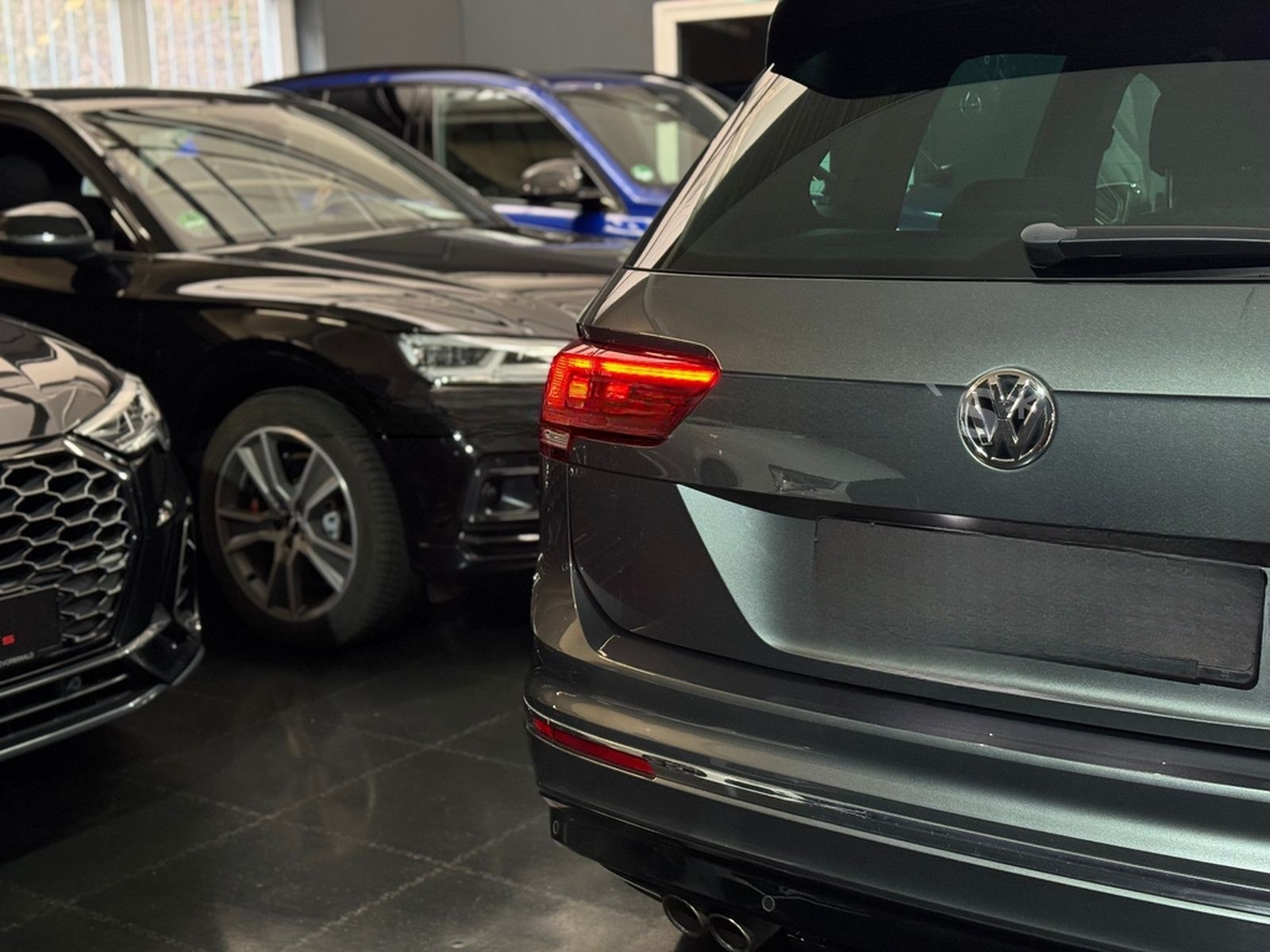 Volkswagen Tiguan R-Line/DSG/Navi/Virtual/Headup/Kamera/Shz foto 26