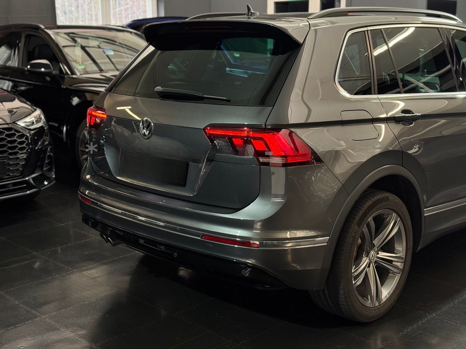 Volkswagen Tiguan R-Line/DSG/Navi/Virtual/Headup/Kamera/Shz foto 27