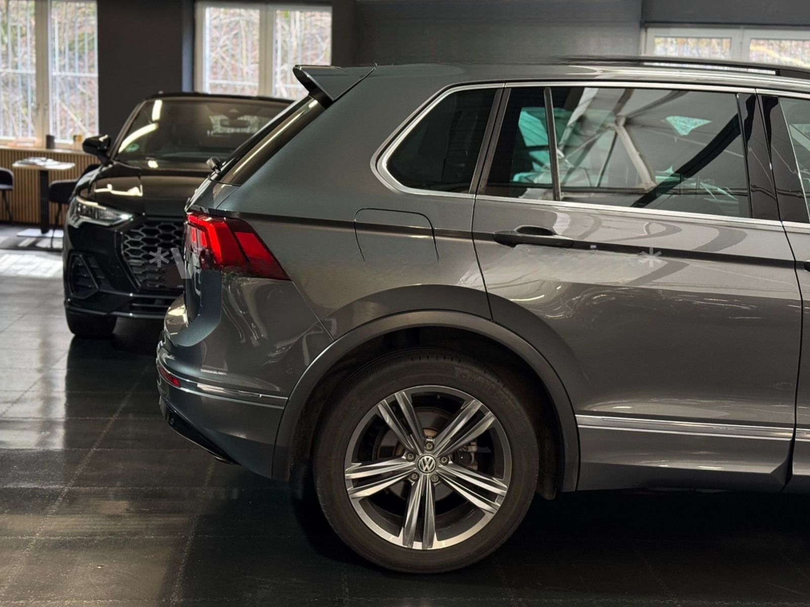 Volkswagen Tiguan R-Line/DSG/Navi/Virtual/Headup/Kamera/Shz foto 28