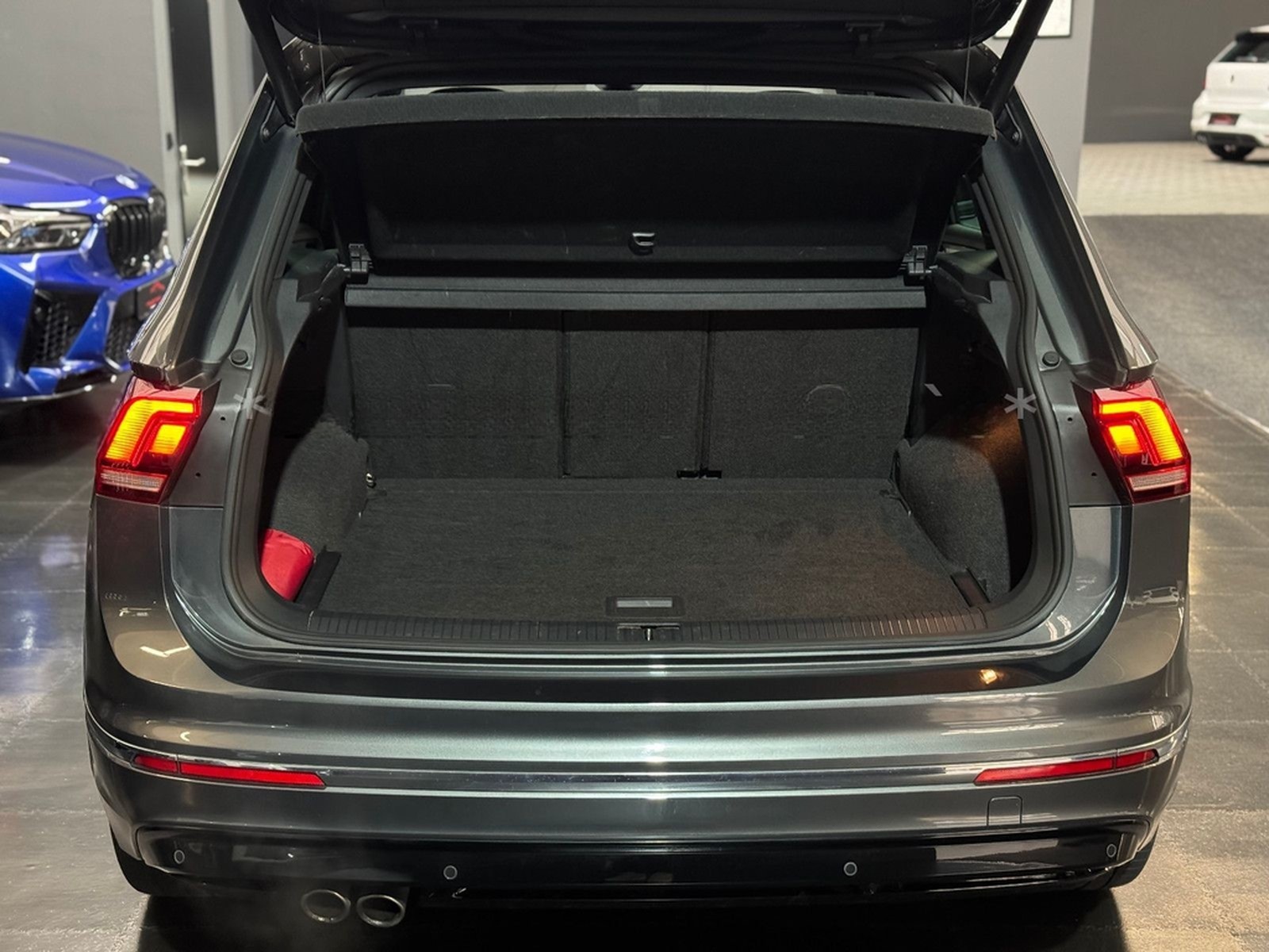 Volkswagen Tiguan R-Line/DSG/Navi/Virtual/Headup/Kamera/Shz foto 39