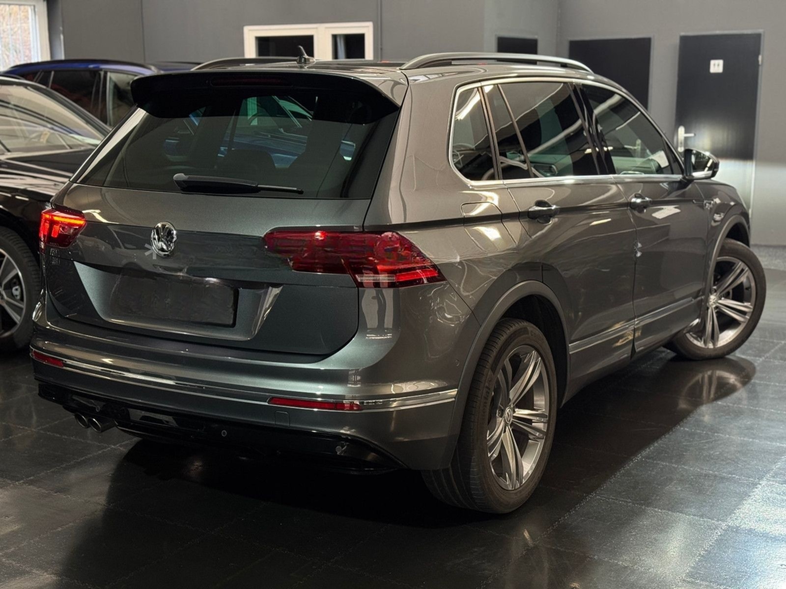 Volkswagen Tiguan R-Line/DSG/Navi/Virtual/Headup/Kamera/Shz foto 10