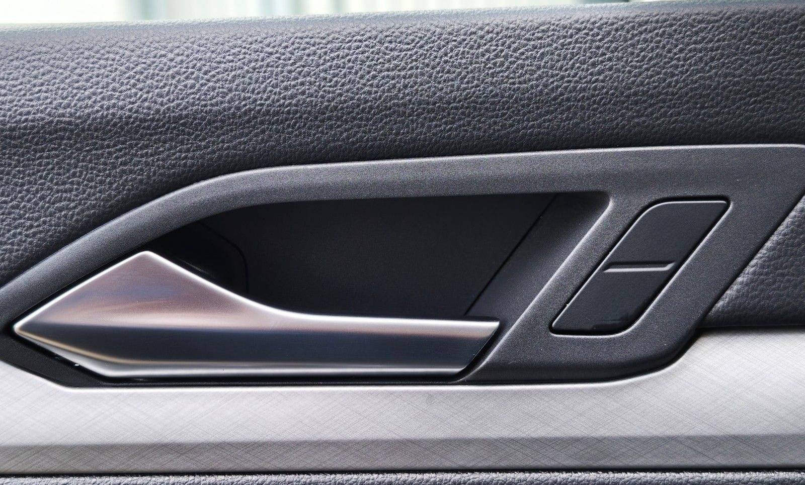 Volkswagen Golf VIII Variant Life 2.0 TDI AHK*RKamera*LED*N foto 6