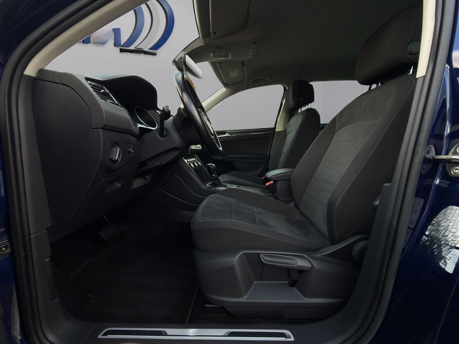 Volkswagen Tiguan 2.0 StandHz.I AHKI LEDI CarPlayI Garantie foto 13
