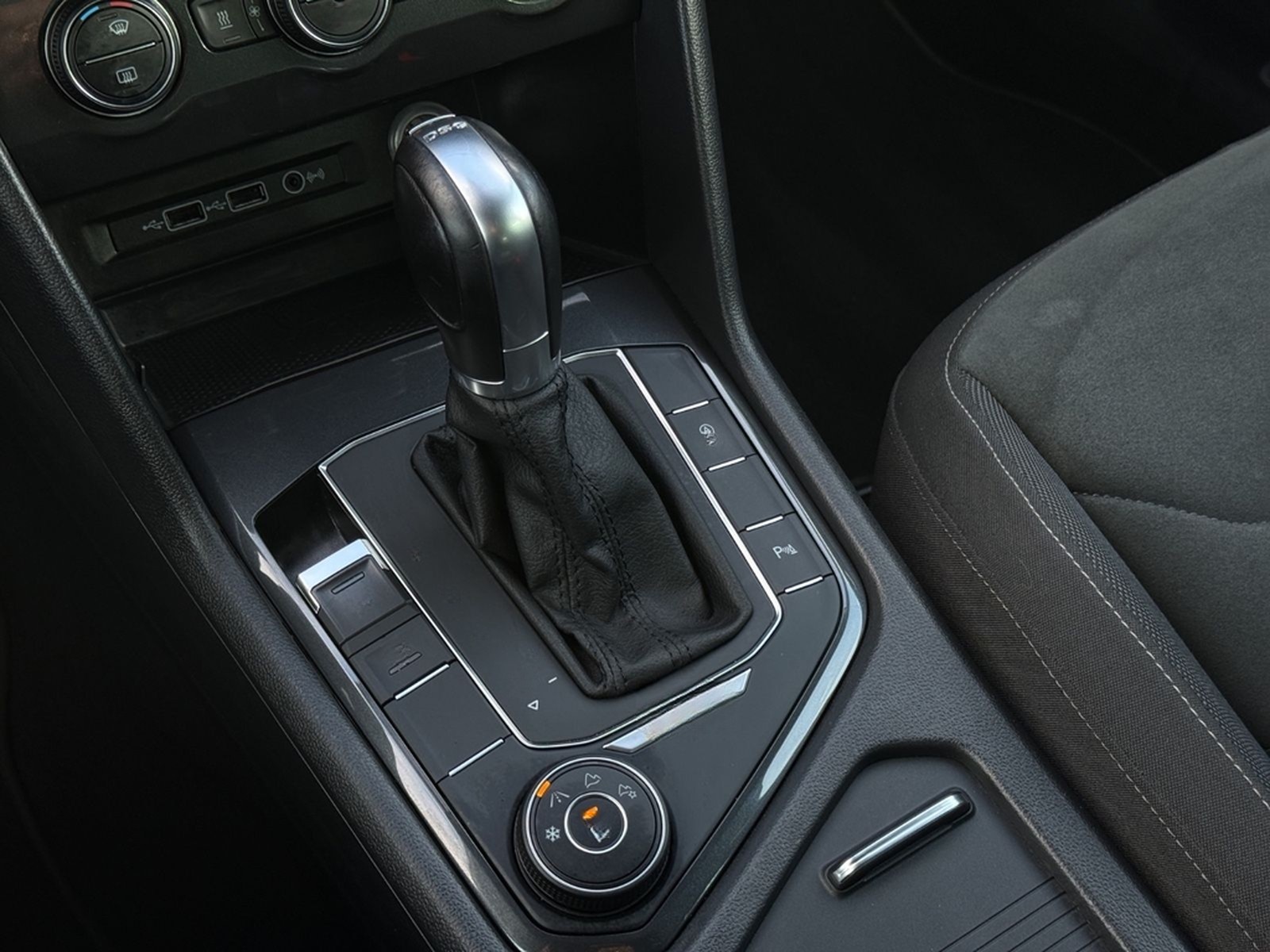 Volkswagen Tiguan 2.0 StandHz.I AHKI LEDI CarPlayI Garantie foto 25