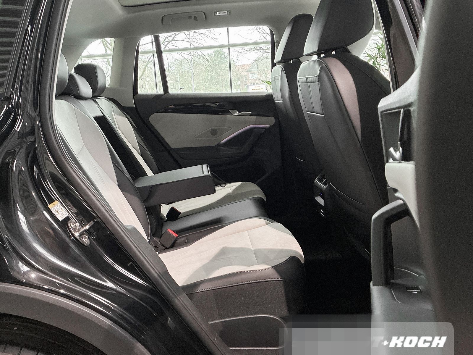 Volkswagen Tiguan 2.0 TDI Elegance DSG AHK PANO STANDHZ ACC foto 8