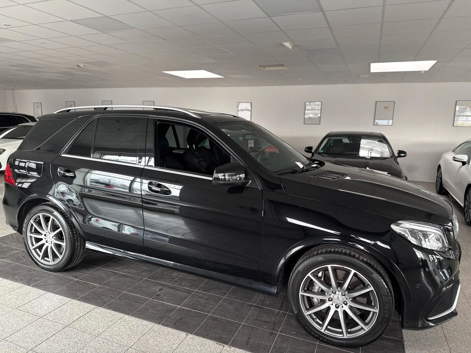 Mercedes-Benz GLE 63 AMG 4Matic/360°Kamera/Pano/Navi/Ahk/8Fach foto 6
