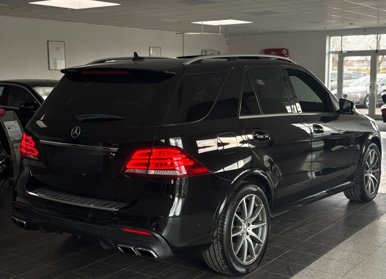 Mercedes-Benz GLE 63 AMG 4Matic/360°Kamera/Pano/Navi/Ahk/8Fach foto 7
