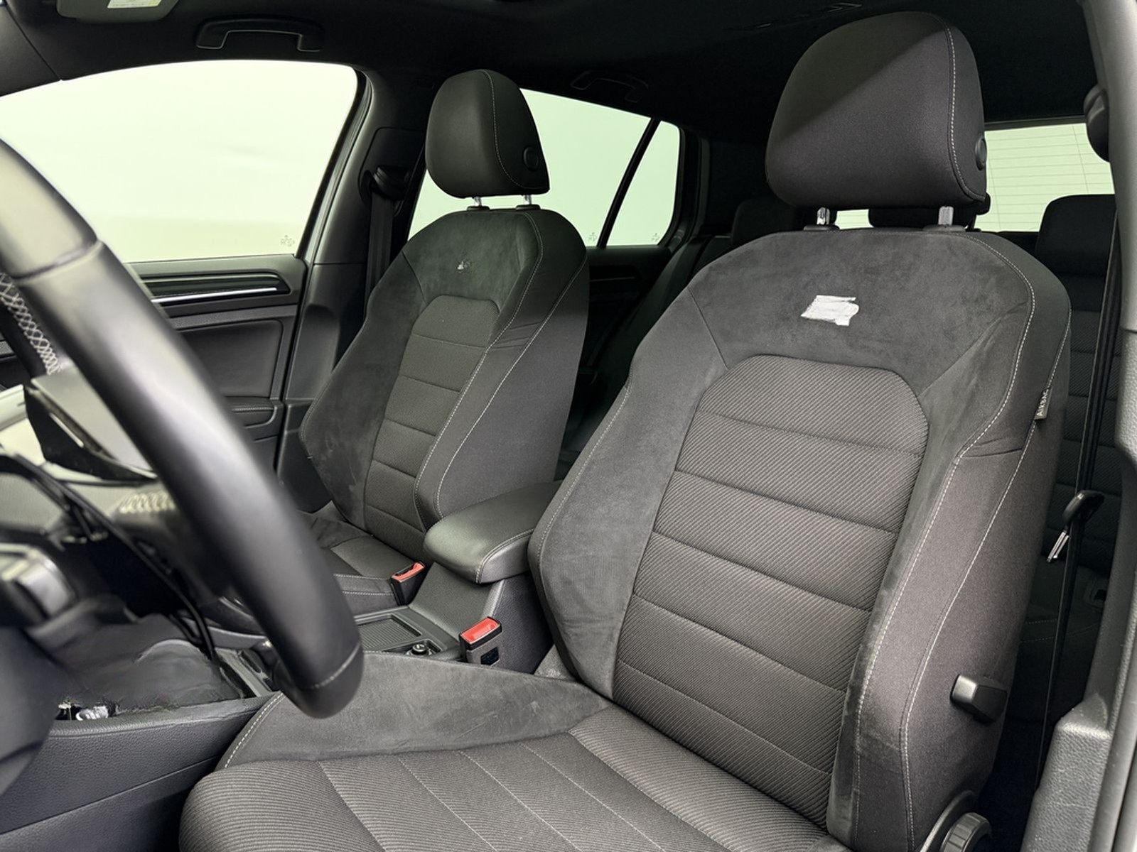 Volkswagen Golf R 4Motion|Pano|Akrapovic|Pretoria|Virtual| foto 7