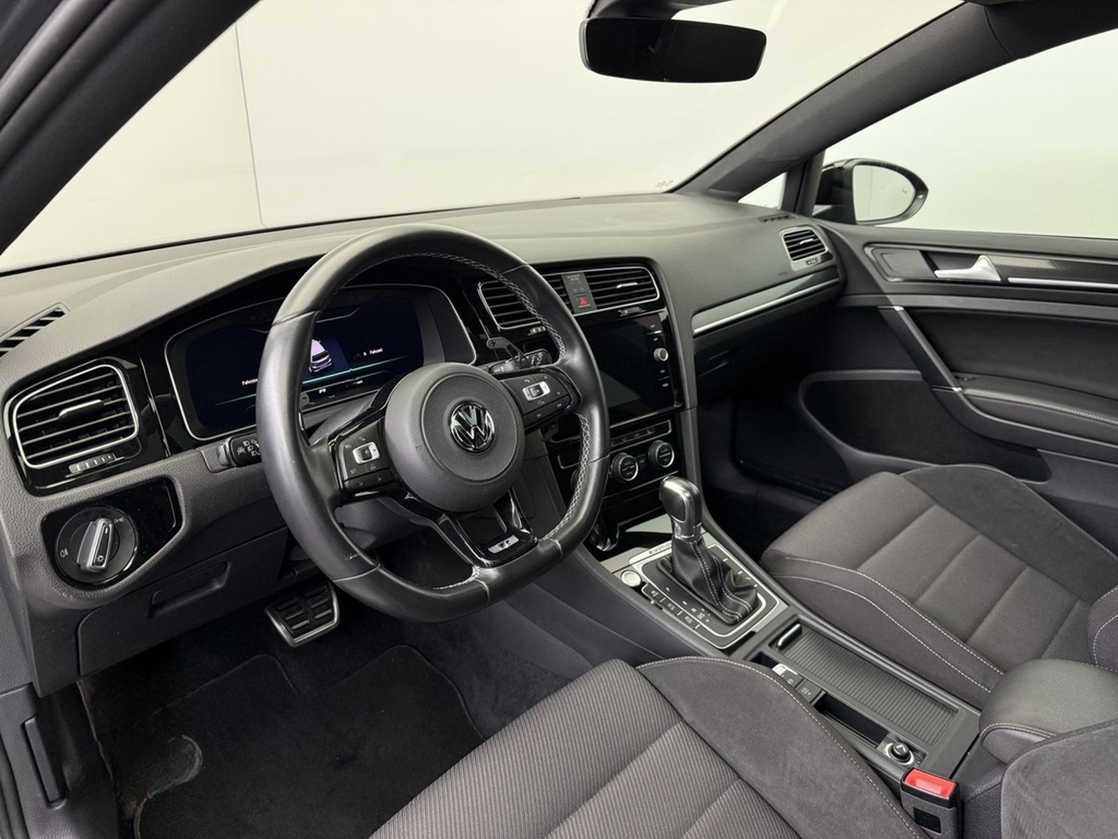 Volkswagen Golf R 4Motion|Pano|Akrapovic|Pretoria|Virtual| foto 10