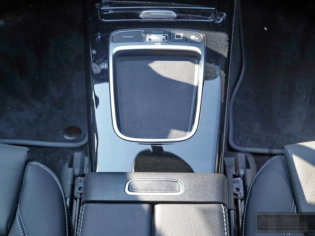 Mercedes-Benz CLA 220 4MATIC Coupé PREMIUMPLUS+19''+LEDER+STAN foto 10