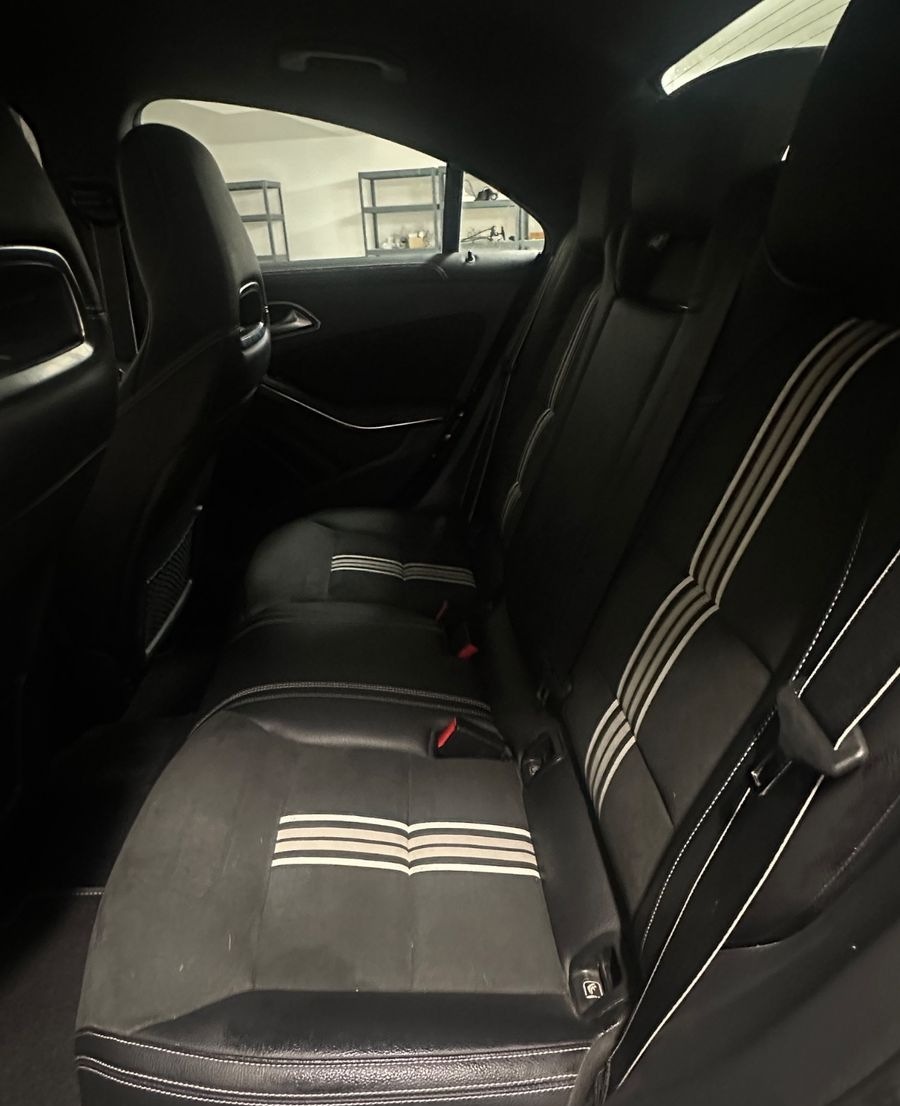 Mercedes-Benz CLA 200 -AMG Line- Night edition foto 13