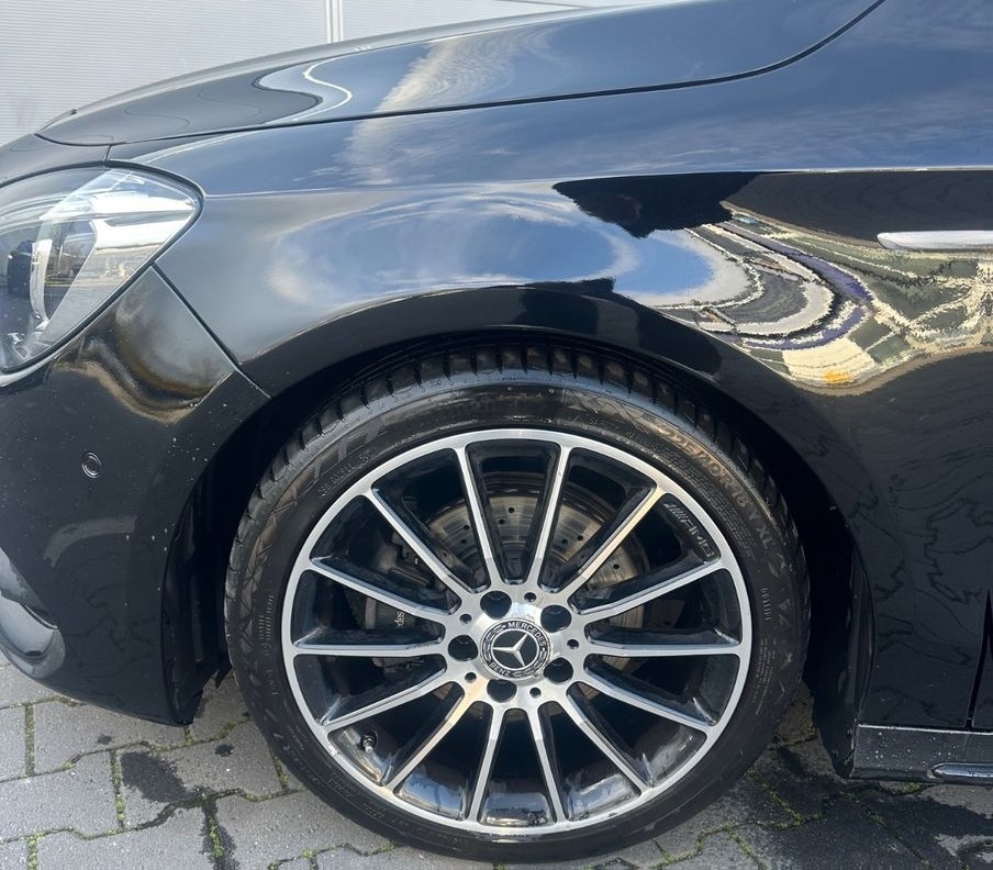 Mercedes-Benz CLA 200 -AMG Line- Night edition foto 8