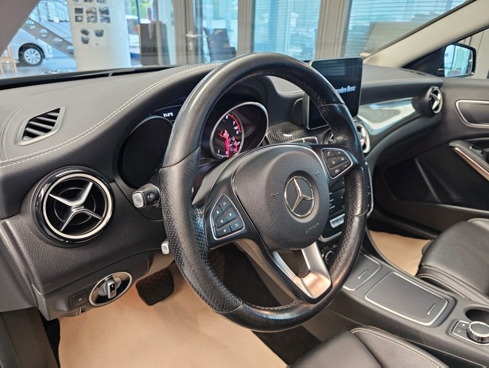 Mercedes-Benz GLA 200 AHK,19 Zoll,Navi,LED,Sitzheiung,Kamera foto 23