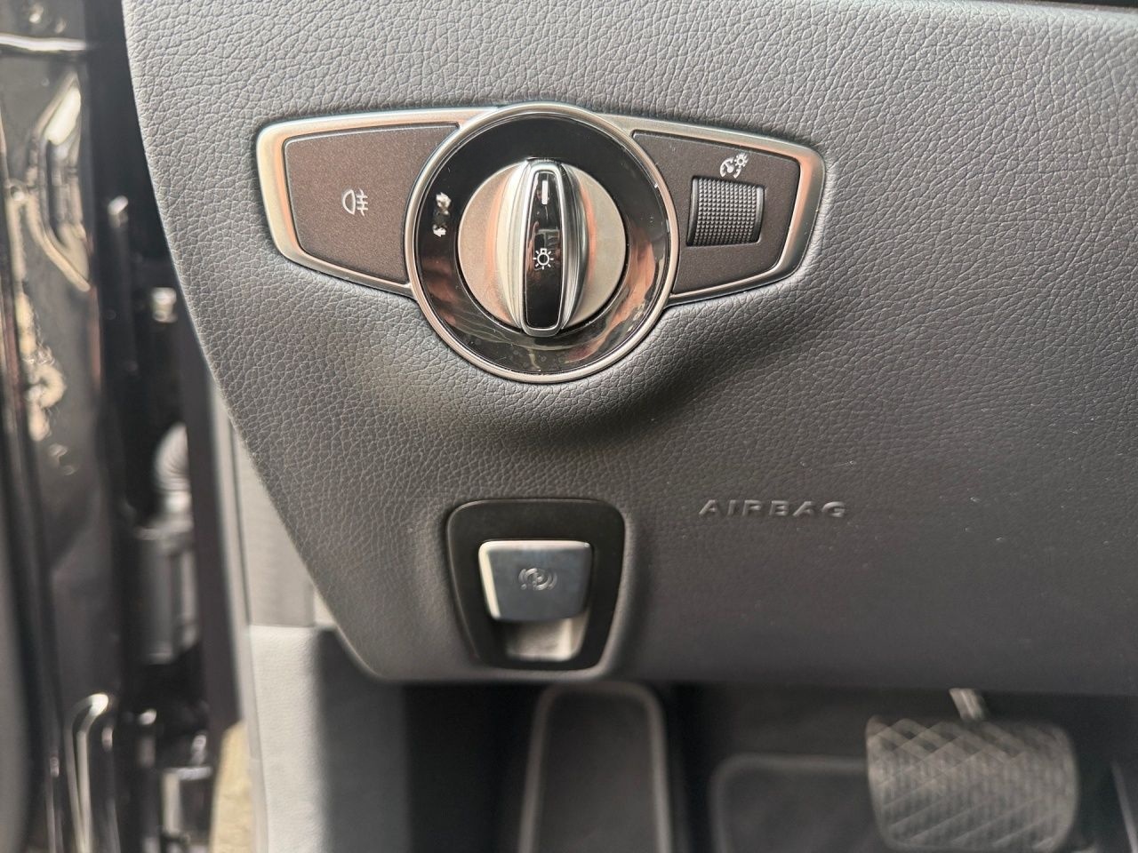 Mercedes-Benz E 220 d 4M T AVANTGARDE+ALLRAD+CARPLAY+KAMERA+ foto 13