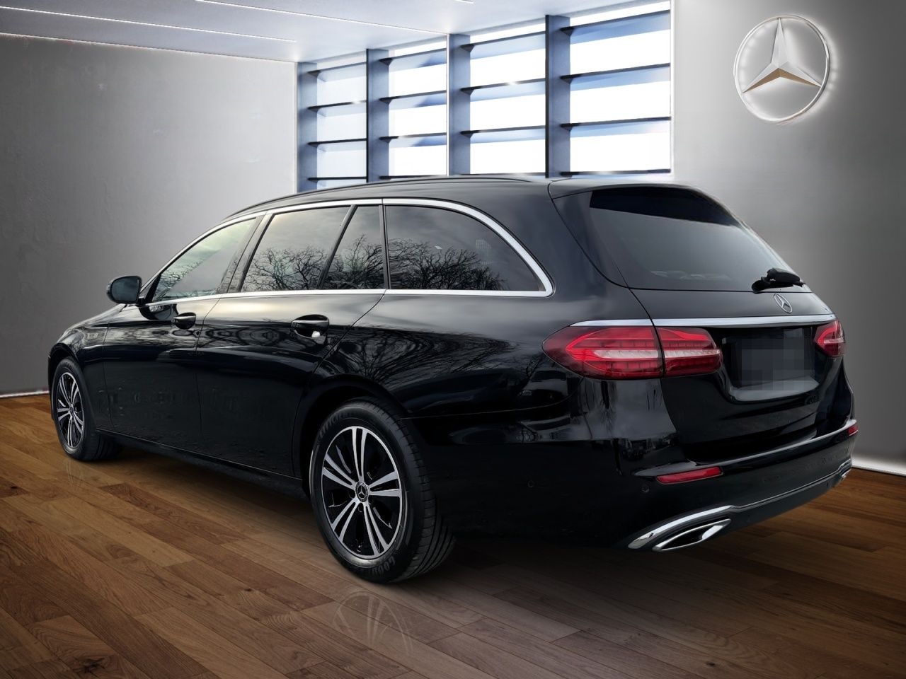 Mercedes-Benz E 220 d 4M T AVANTGARDE+ALLRAD+CARPLAY+KAMERA+ foto 8