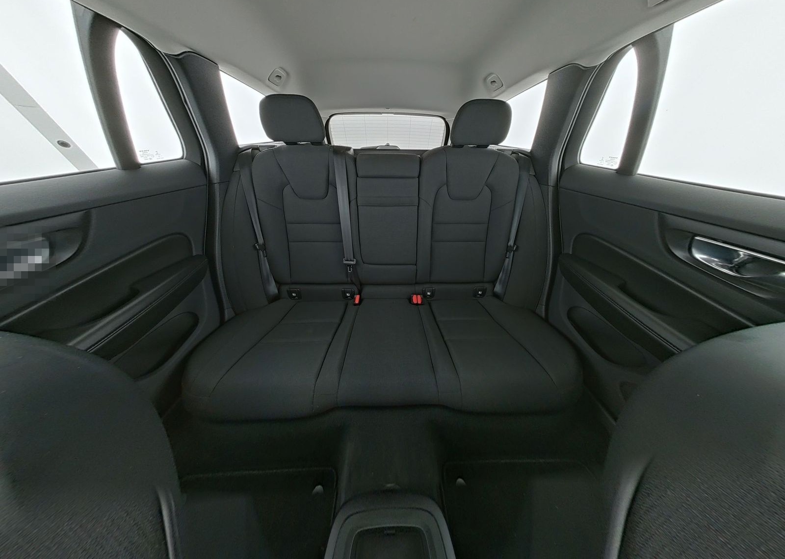 Volvo V60 Momentum Core Kamera|LED|Tempomat|Klima foto 18