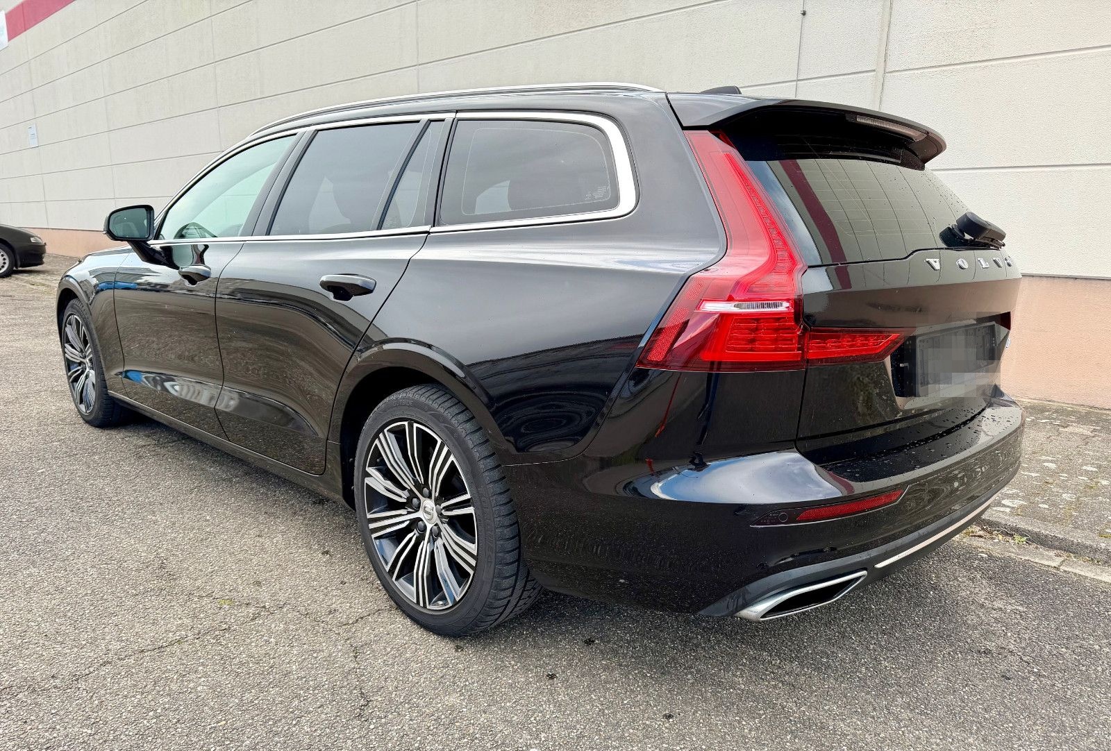 Volvo V60 D4 Inscription FULL-LED+PANORAMADACH+BLIS foto 4