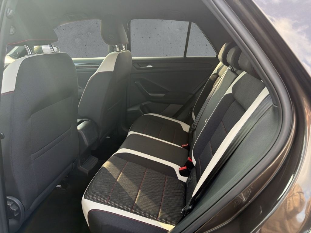 Volkswagen T-Roc 1.5 TSI Sport LED Navi AppConn ACC SHZ PDC foto 8