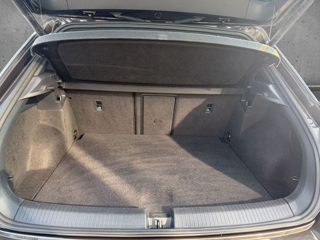 Volkswagen T-Roc 1.5 TSI Sport LED Navi AppConn ACC SHZ PDC foto 10