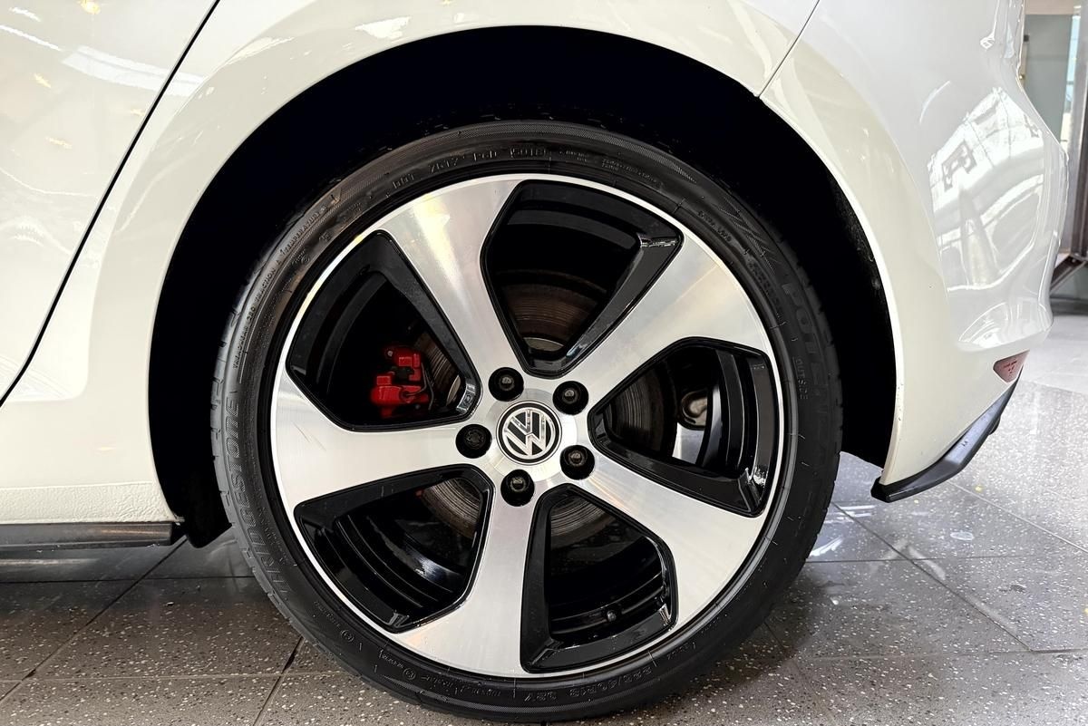 Volkswagen Golf VII GTI BMT DSG Pano Dynaudio PDC  foto 18