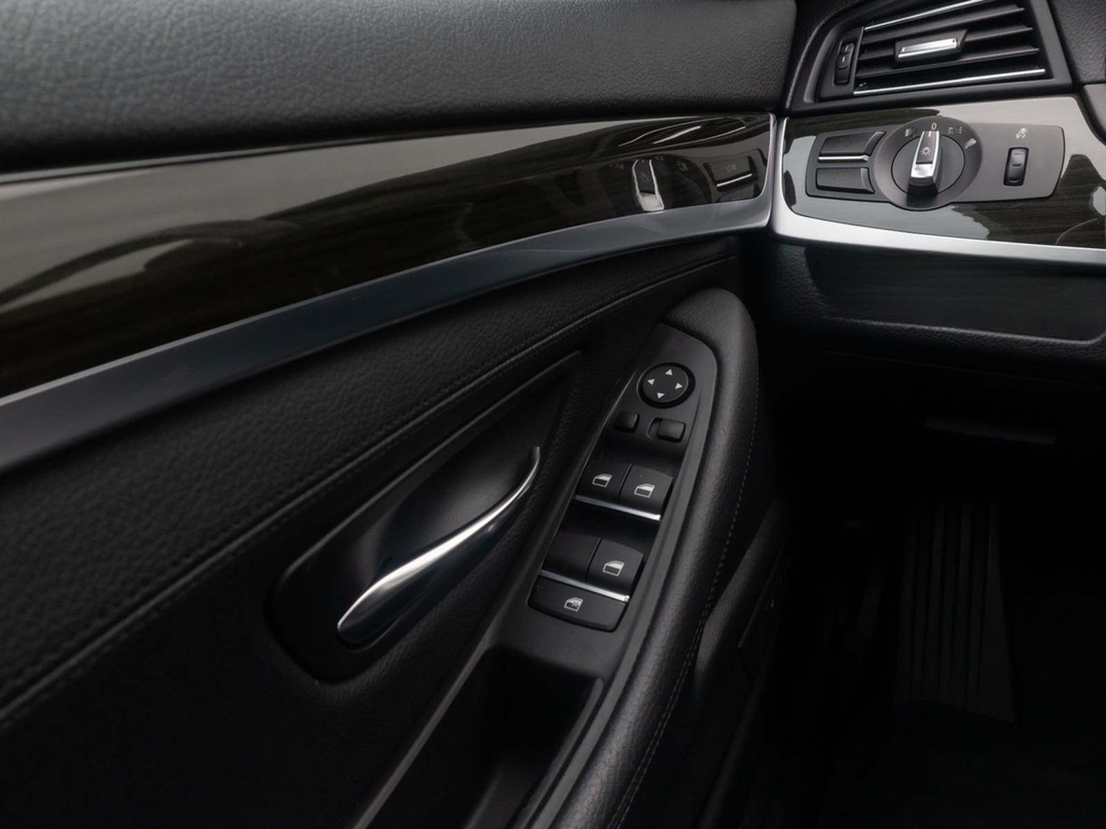 BMW 535i Activehybrid5 HUD DAB H/K 360°Sport SoftCl foto 32