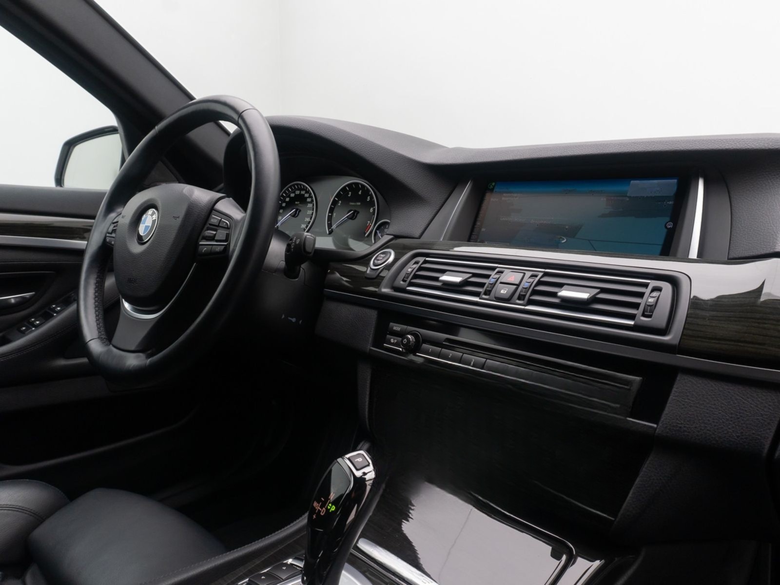 BMW 535i Activehybrid5 HUD DAB H/K 360°Sport SoftCl foto 36