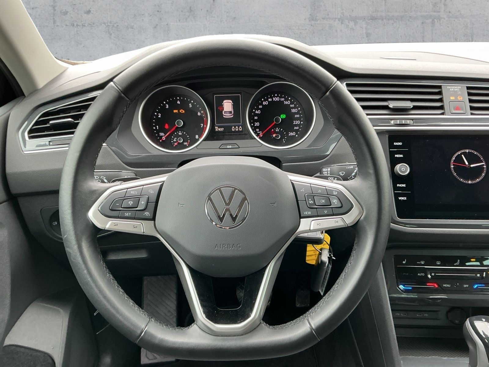Volkswagen Tiguan 1.5 TSI DSG LIFE LED+NAVI+ACC+SHZ+AHK+PLA foto 10