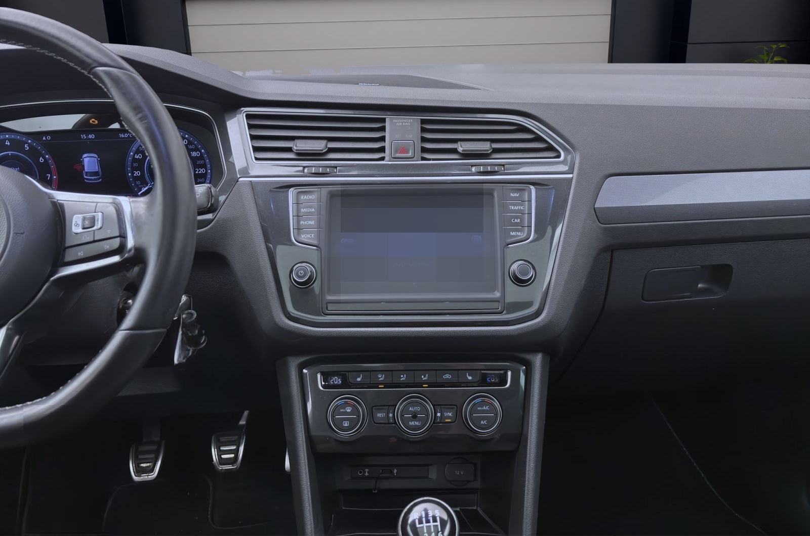 Volkswagen Tiguan 2.0 TSI 4M R-LINE PANO NAVI KAMERA DYNAUD foto 14