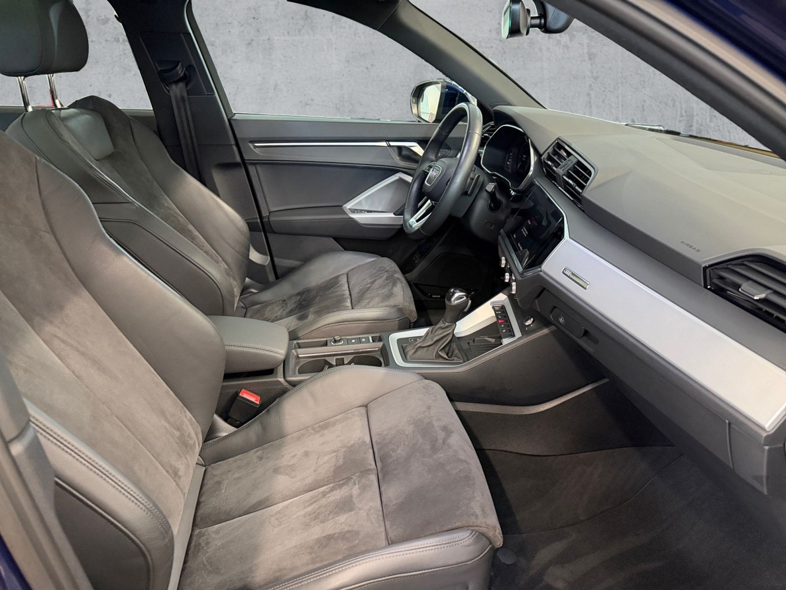 Audi Q3 45 TFSI e S-TR MATRIX+NAVI+SONOS+GRA+AHK+PANO foto 13