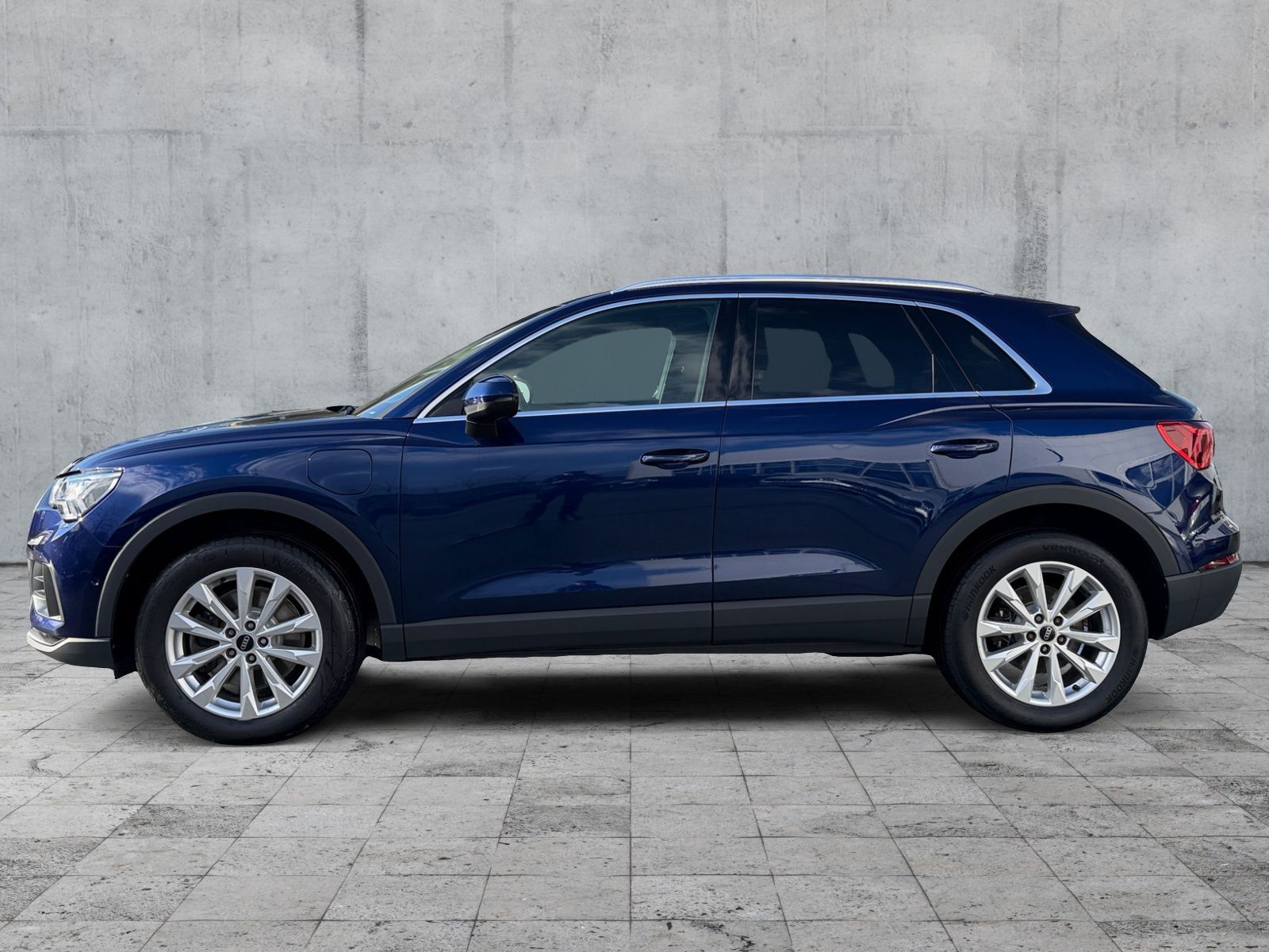 Audi Q3 45 TFSI e S-TR MATRIX+NAVI+SONOS+GRA+AHK+PANO foto 4