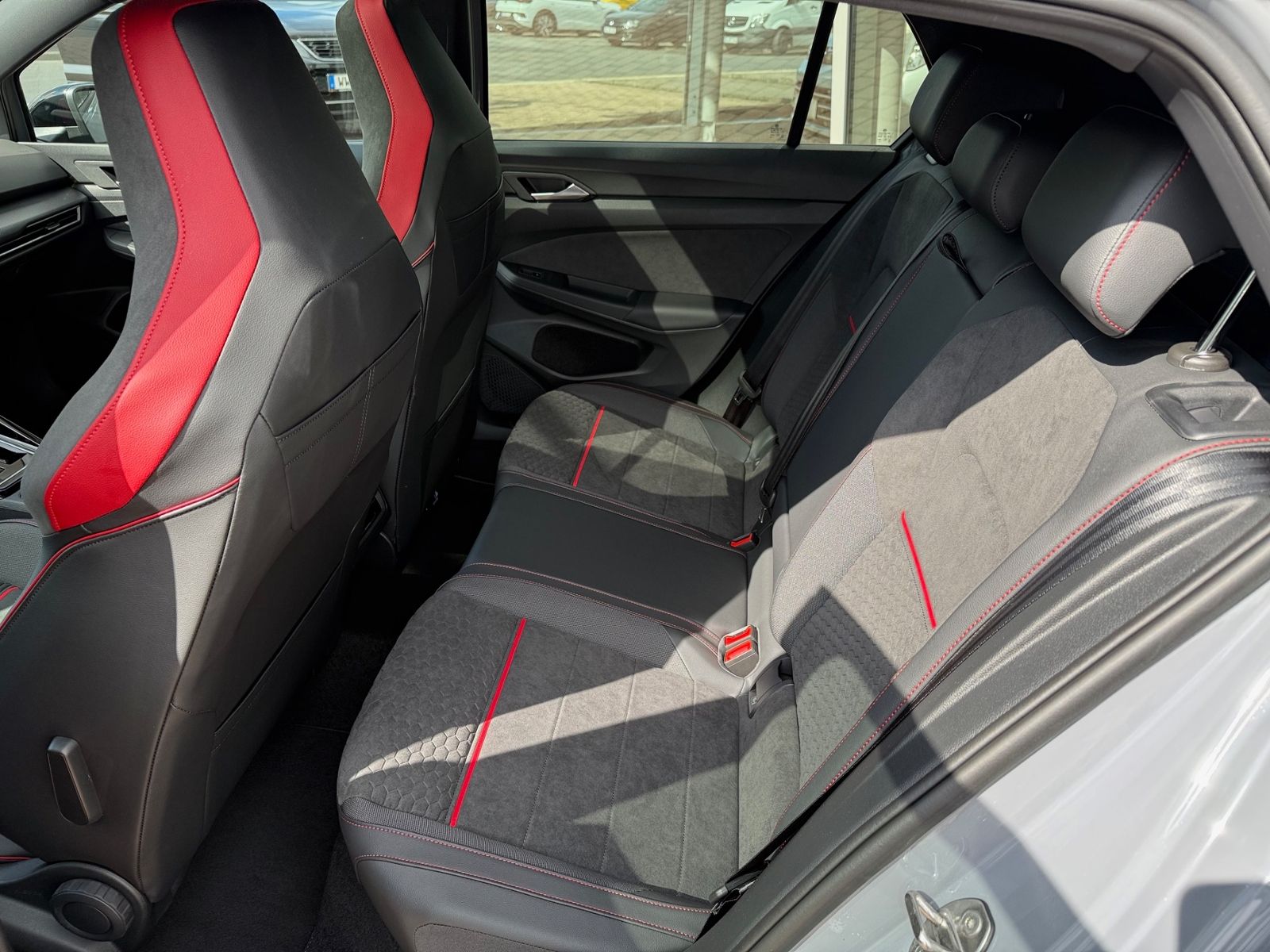 Volkswagen Golf GTI Clubsport 2,0 l TSI DSG *Pano, Matrix, foto 8