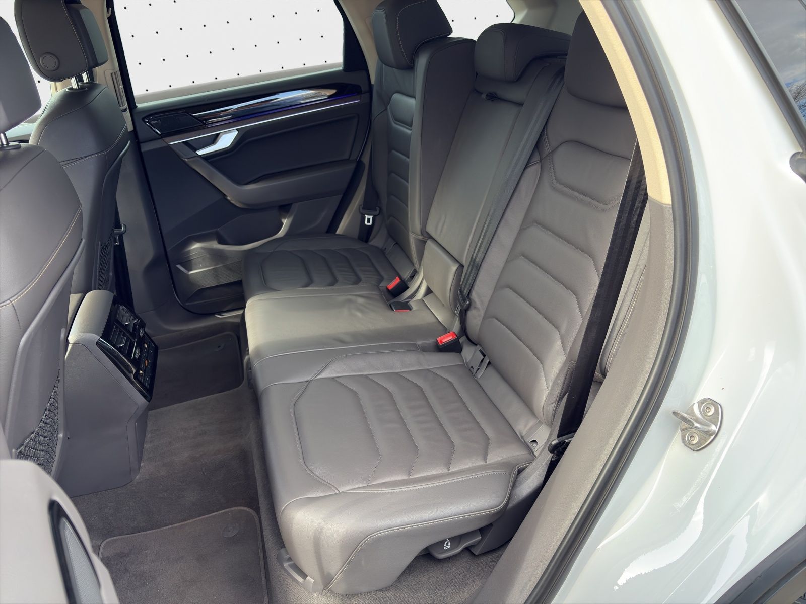 Volkswagen Touareg Atmosphere 3.0 TDI*NAVI*AHK*LUFT*VIRTUAL foto 18