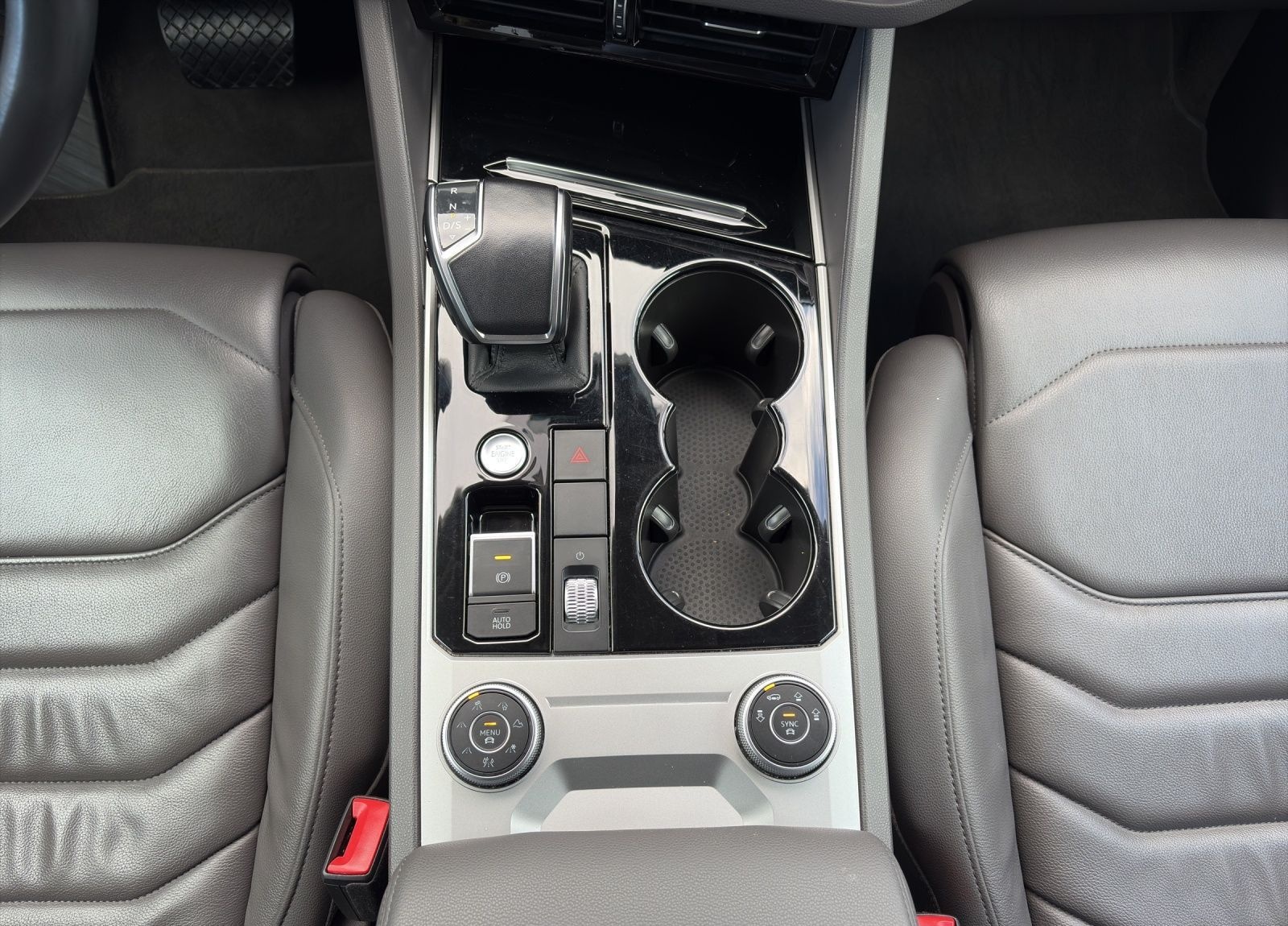 Volkswagen Touareg Atmosphere 3.0 TDI*NAVI*AHK*LUFT*VIRTUAL foto 8