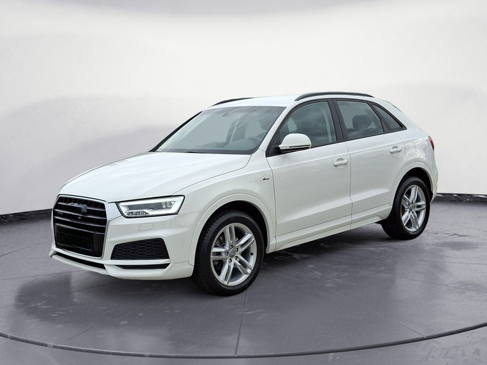 Audi Q3 2.0 TFSI quattro S tronic foto 2