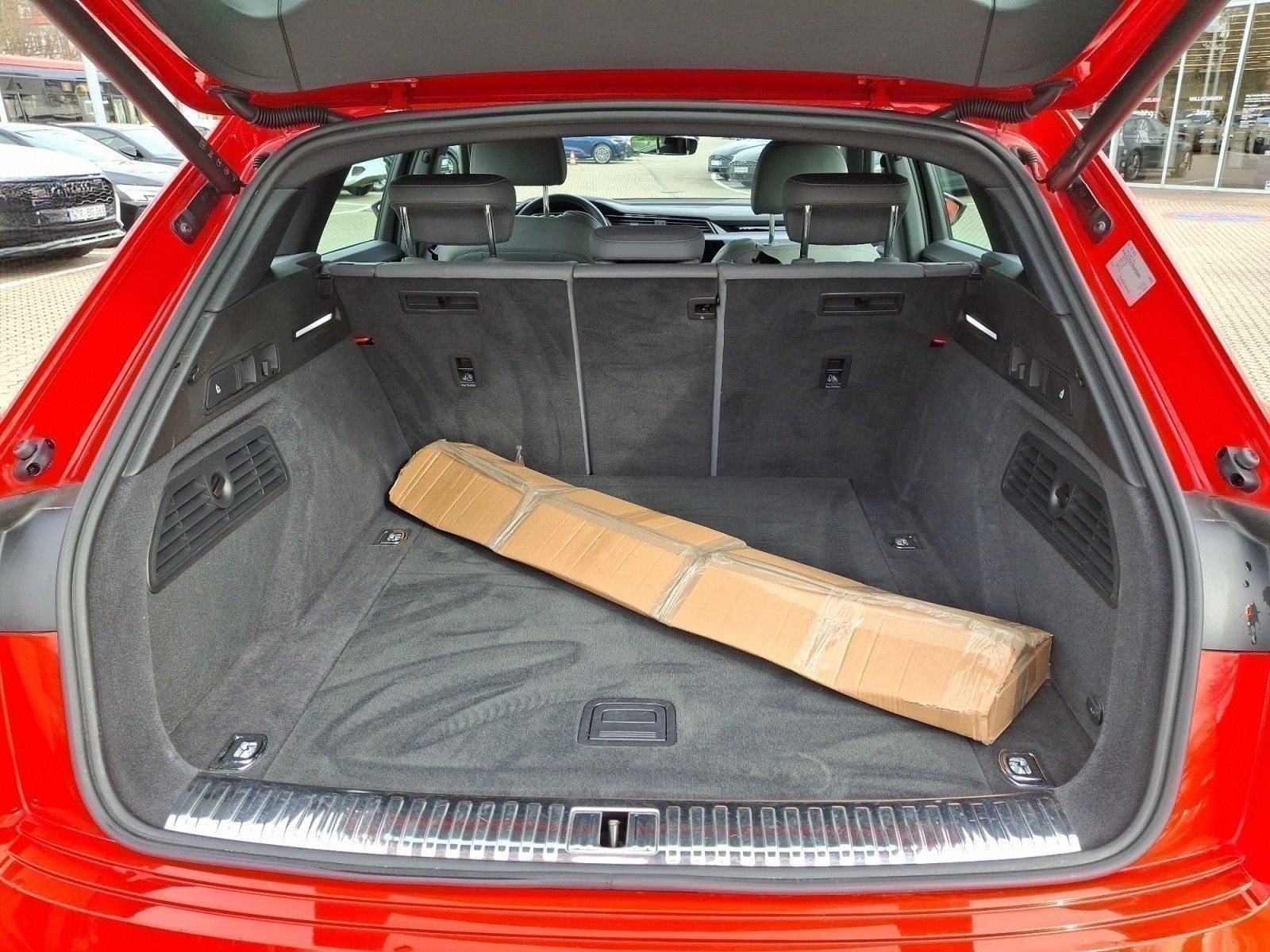Audi e-tron S line 50 quattro 230 #AHK #HEAD-UP #ACC foto 13