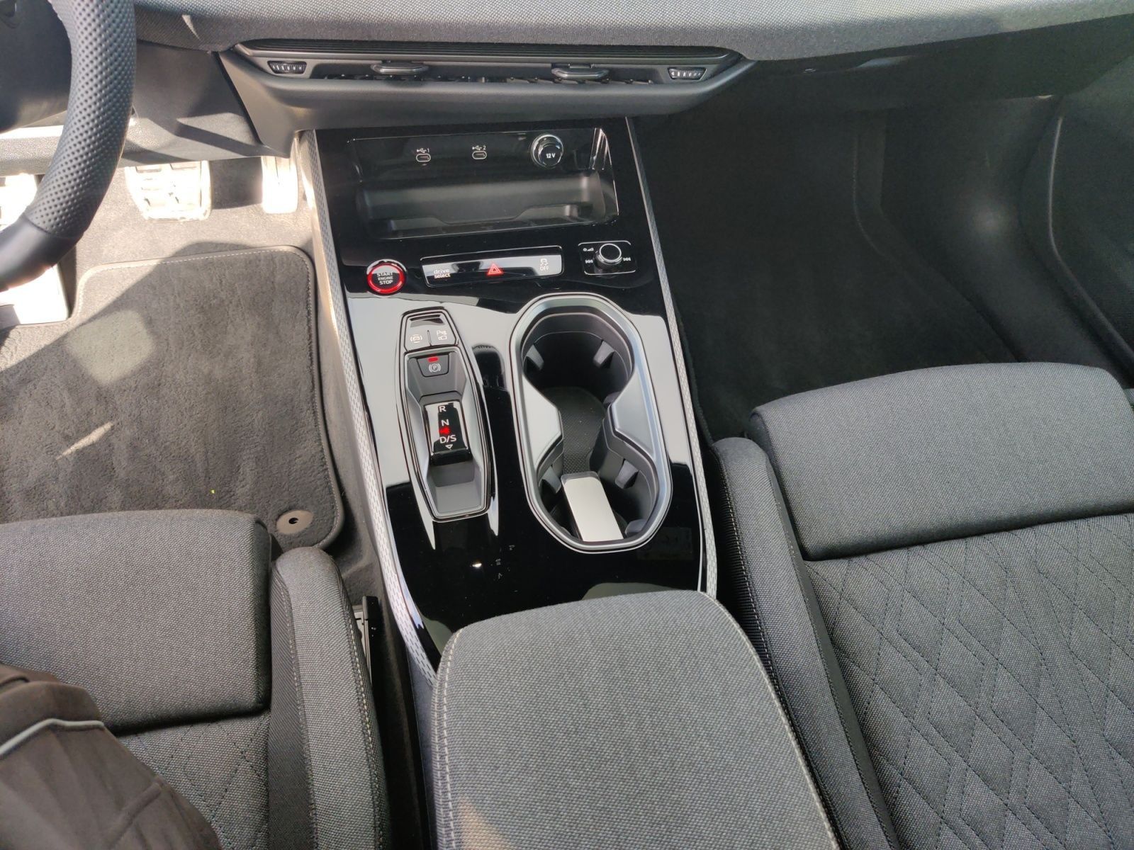 Audi A6 Limousine 150 KW TDI S-Tronic S-Line Luftfede foto 11