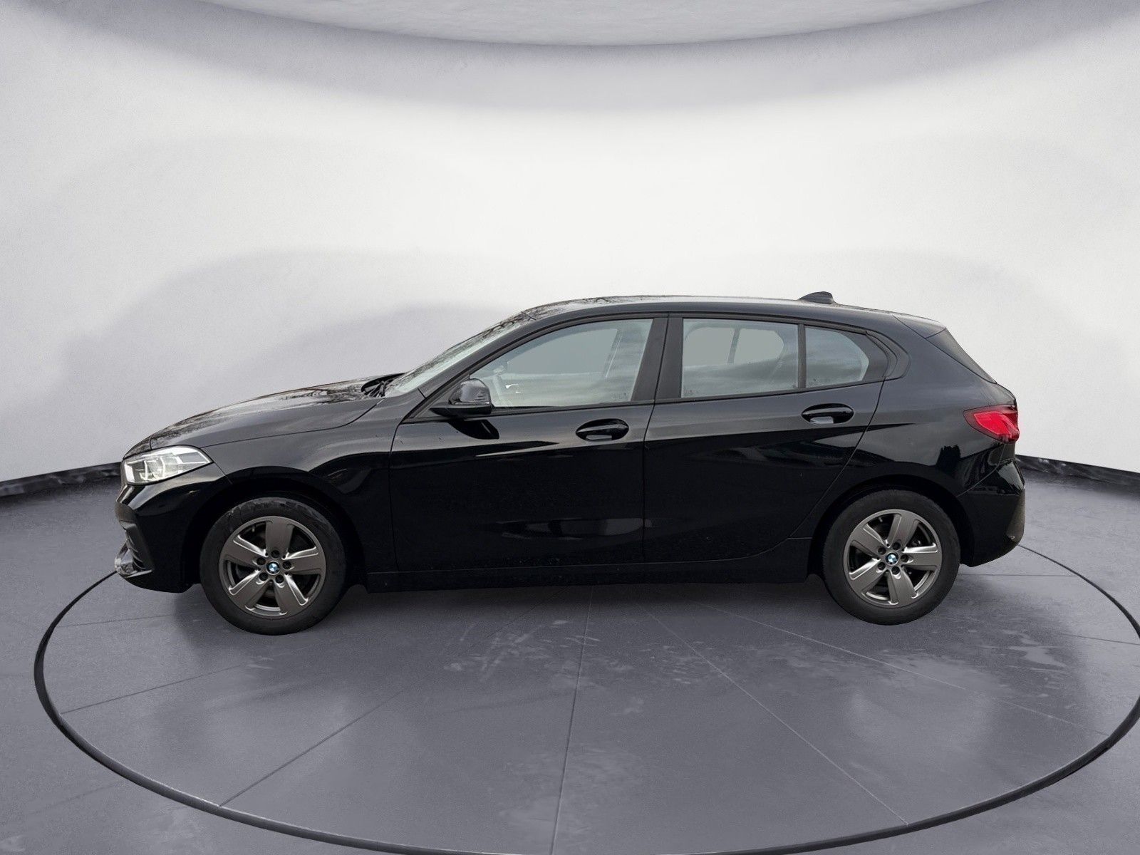 BMW 118i Advantage Navi Klima PDC LED DAB Sitzheizun foto 3