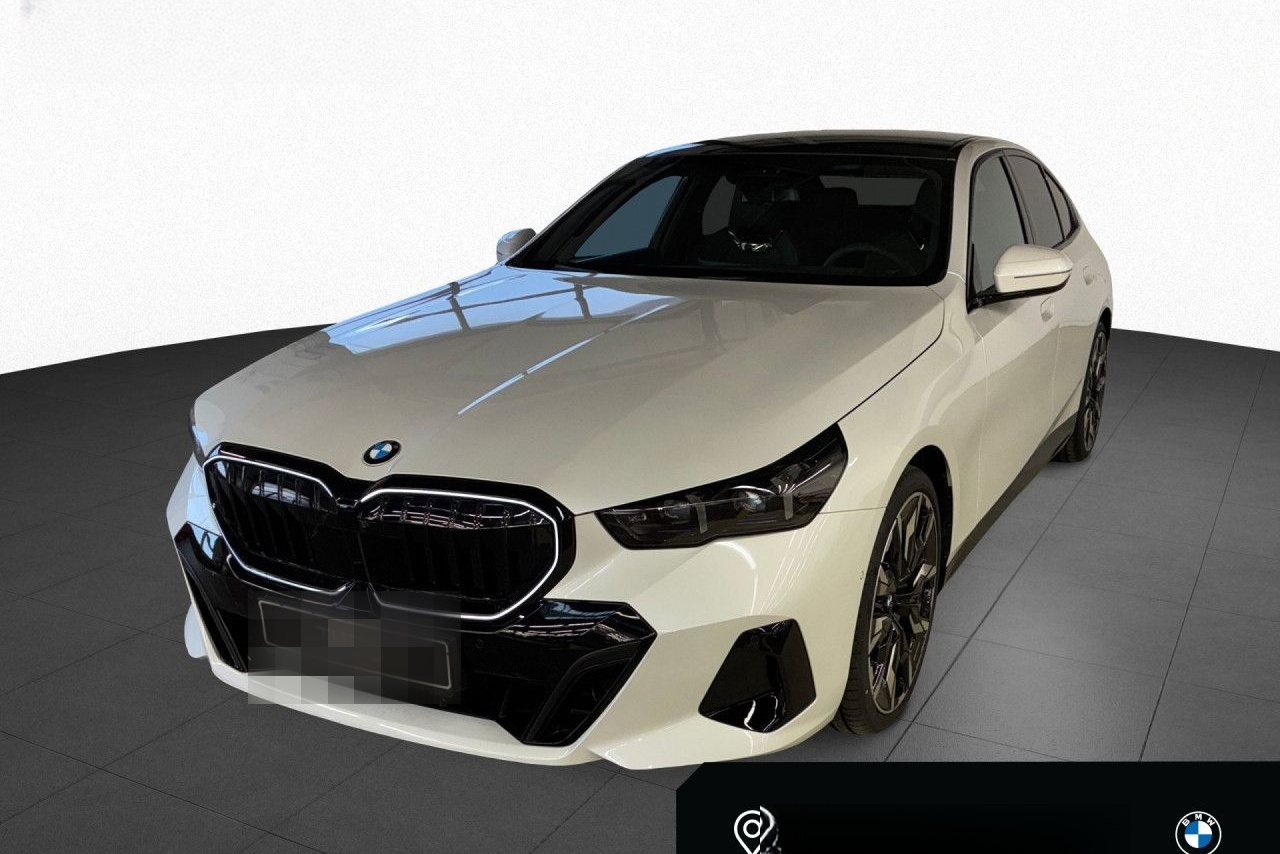 BMW 540d xD M-SportPro DAProf B&W Pano AHK Bluetooth