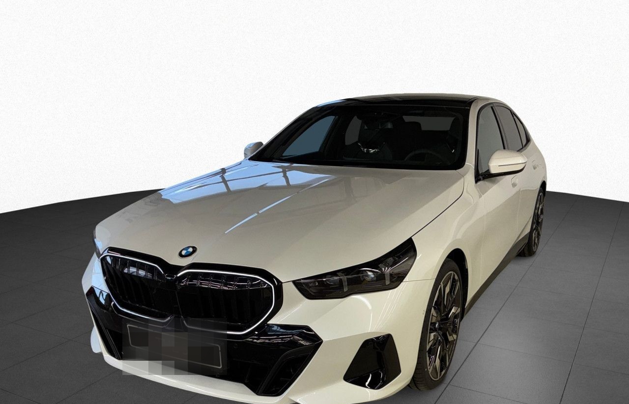 BMW 540d xD M-SportPro DAProf B&W Pano AHK Bluetooth foto 3