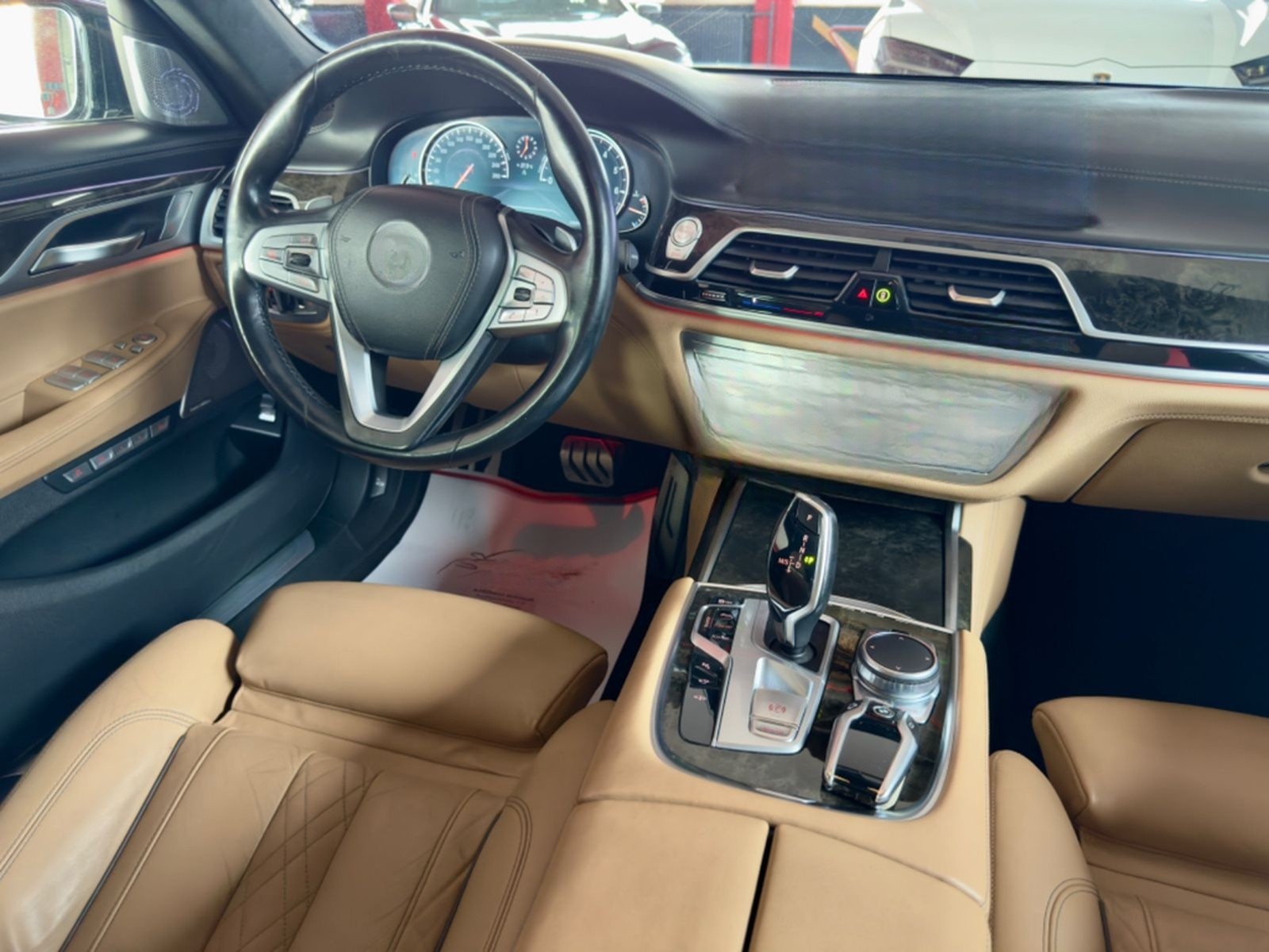 BMW 750i M Sport Laser Bowers Individual Sportabgas foto 3