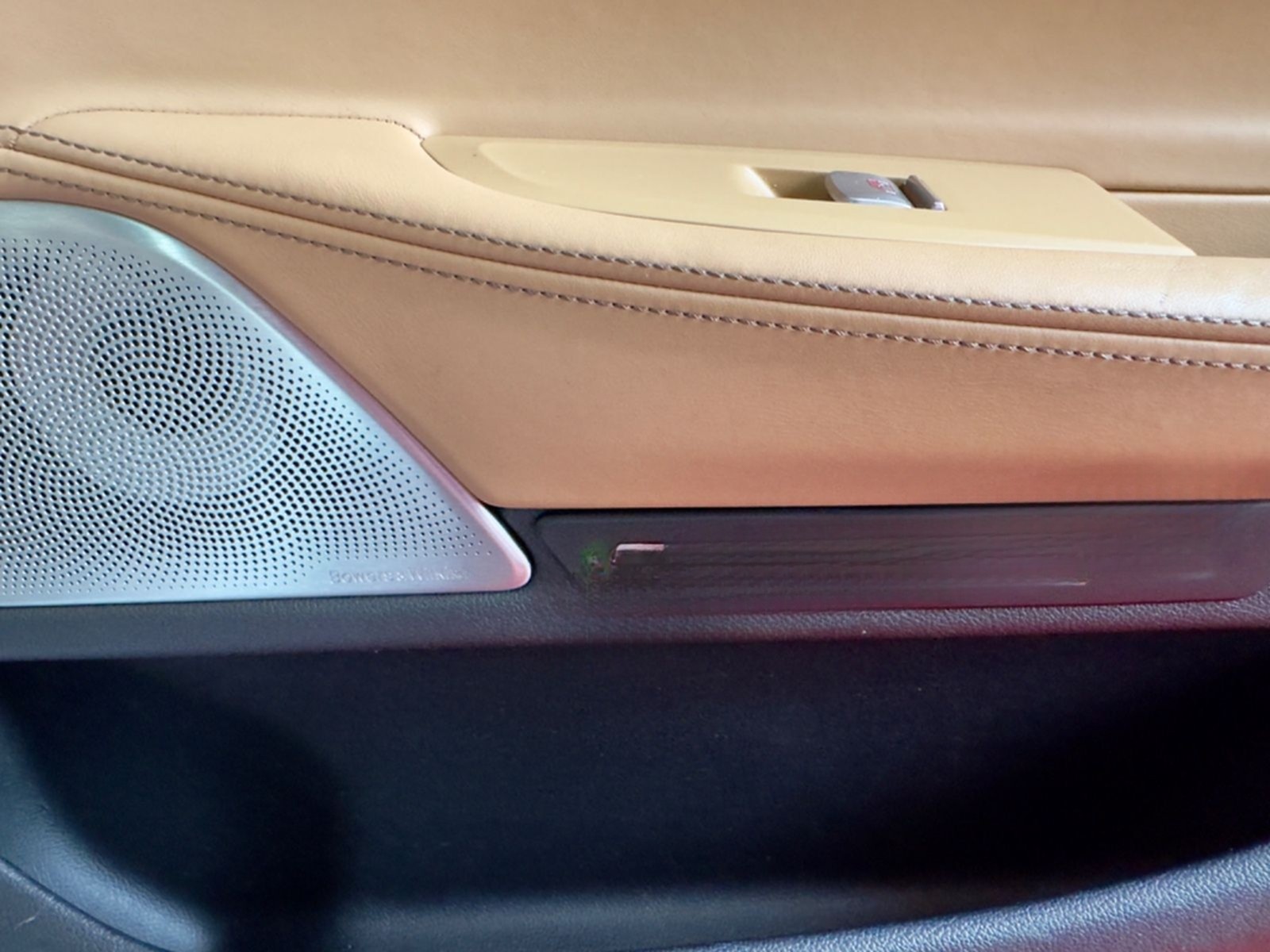 BMW 750i M Sport Laser Bowers Individual Sportabgas foto 24