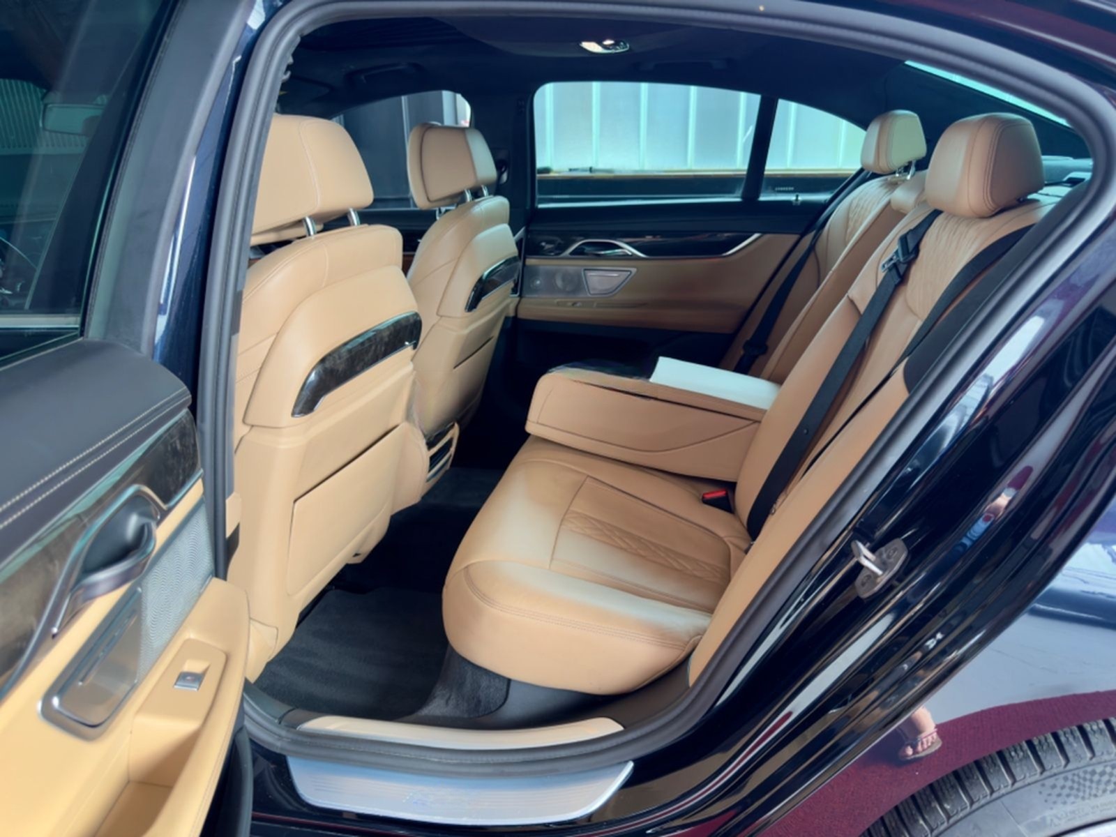 BMW 750i M Sport Laser Bowers Individual Sportabgas foto 26