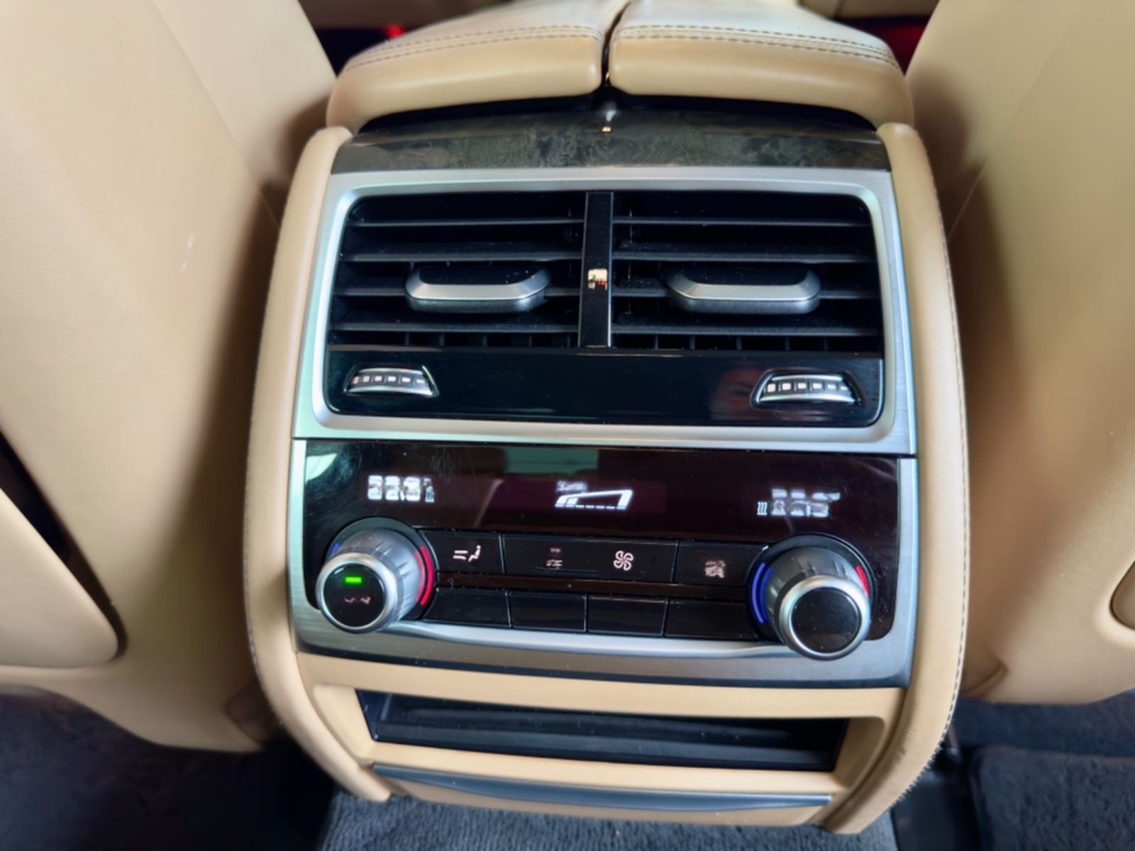 BMW 750i M Sport Laser Bowers Individual Sportabgas foto 28