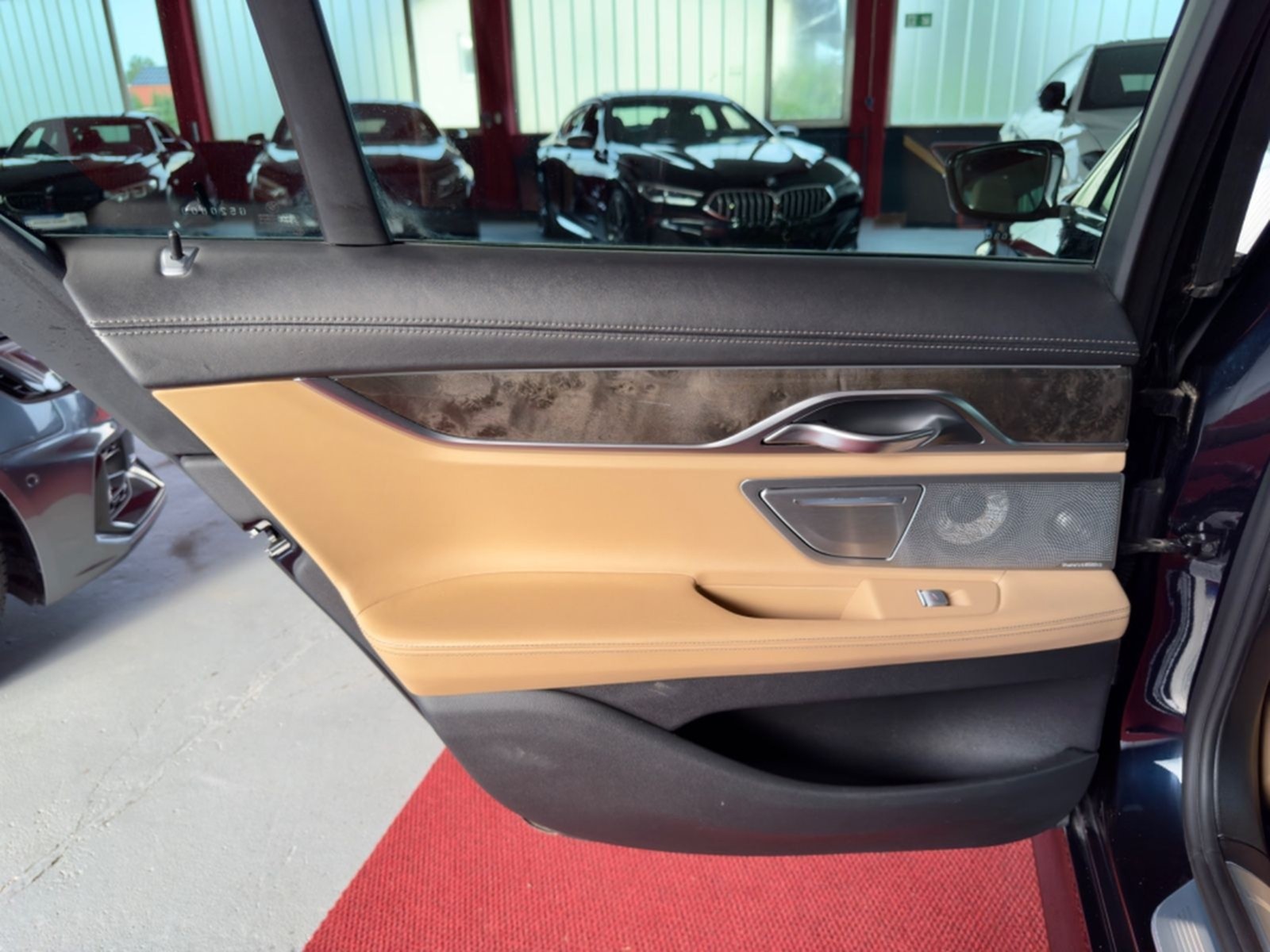 BMW 750i M Sport Laser Bowers Individual Sportabgas foto 29