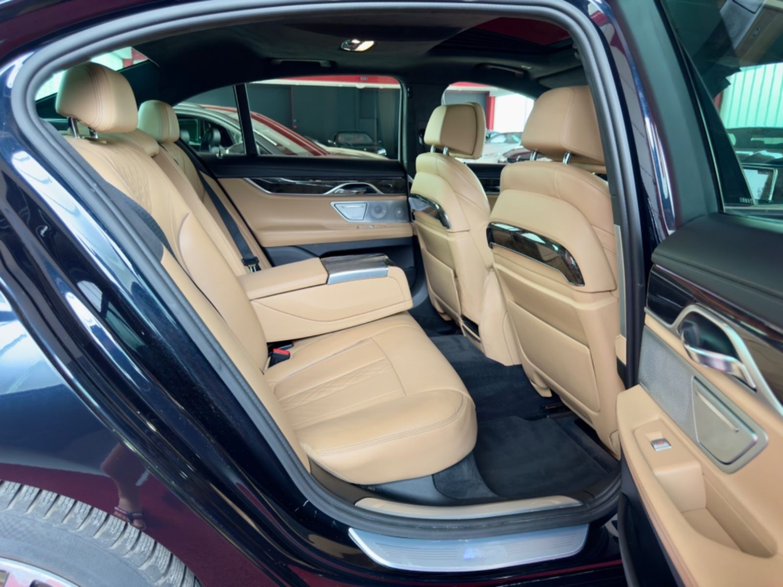 BMW 750i M Sport Laser Bowers Individual Sportabgas foto 30