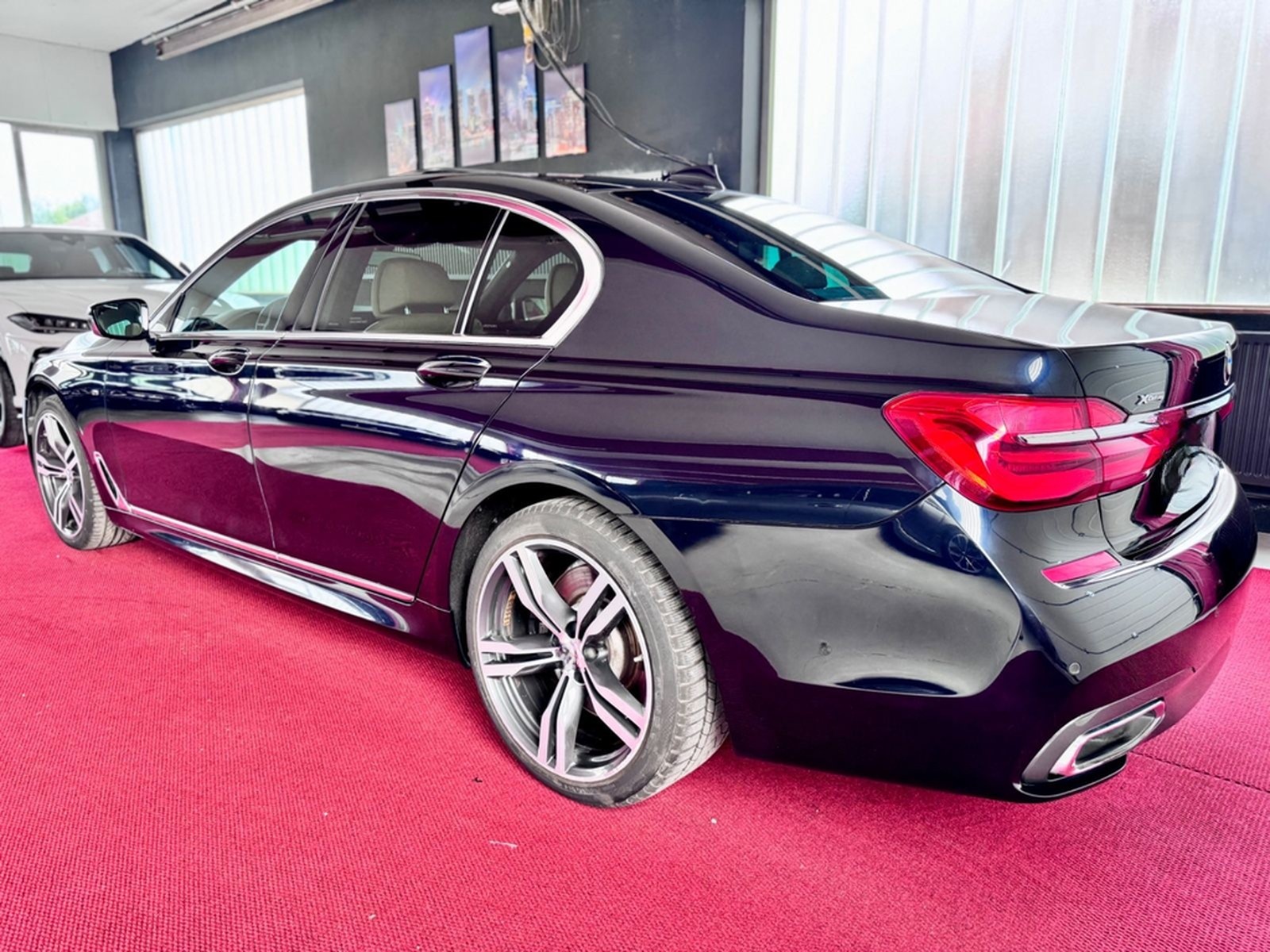 BMW 750i M Sport Laser Bowers Individual Sportabgas foto 9