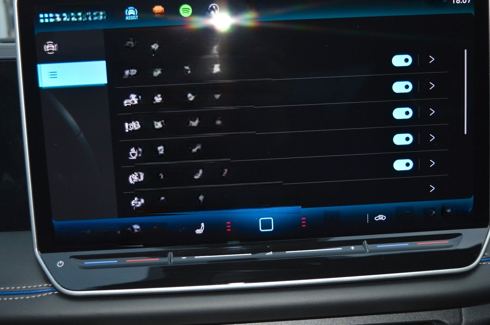 Volkswagen Tiguan 2.0 TDI 4Motion R-Line, AHK, Matrix, 20" foto 18